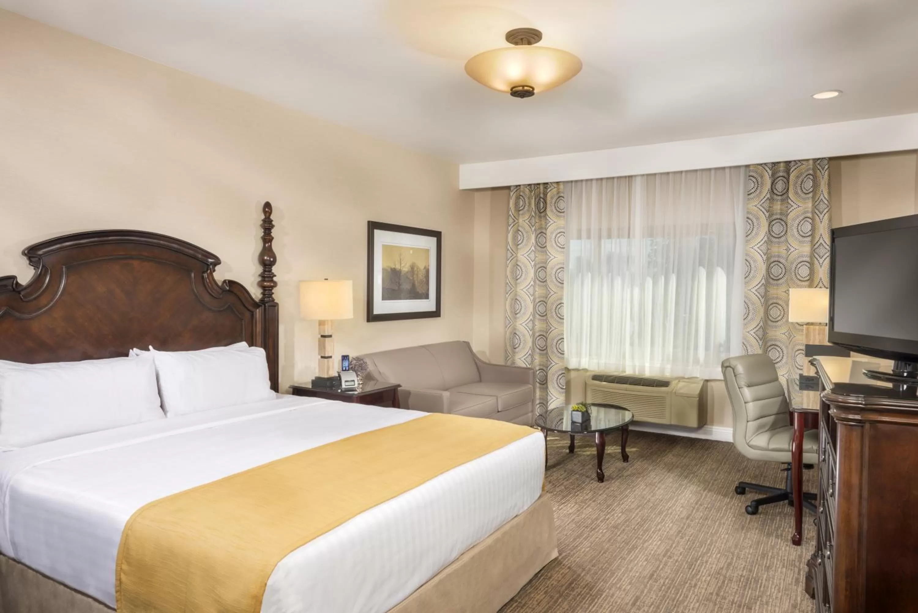 Executive King Room in Ayres Suites Ontario at the Mills Mall - Rancho Cucamonga