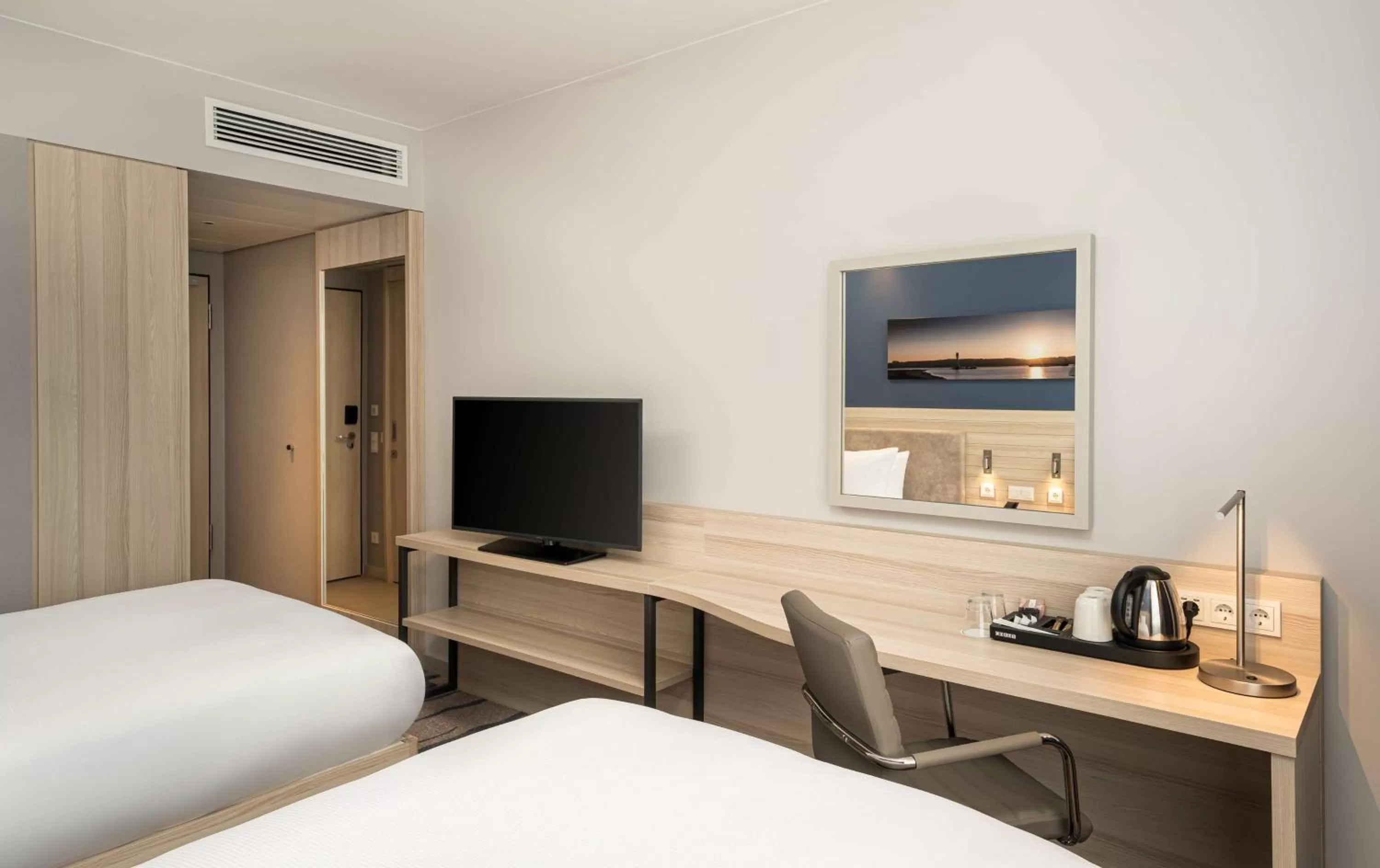 Twin Room in Hampton By Hilton Kiel