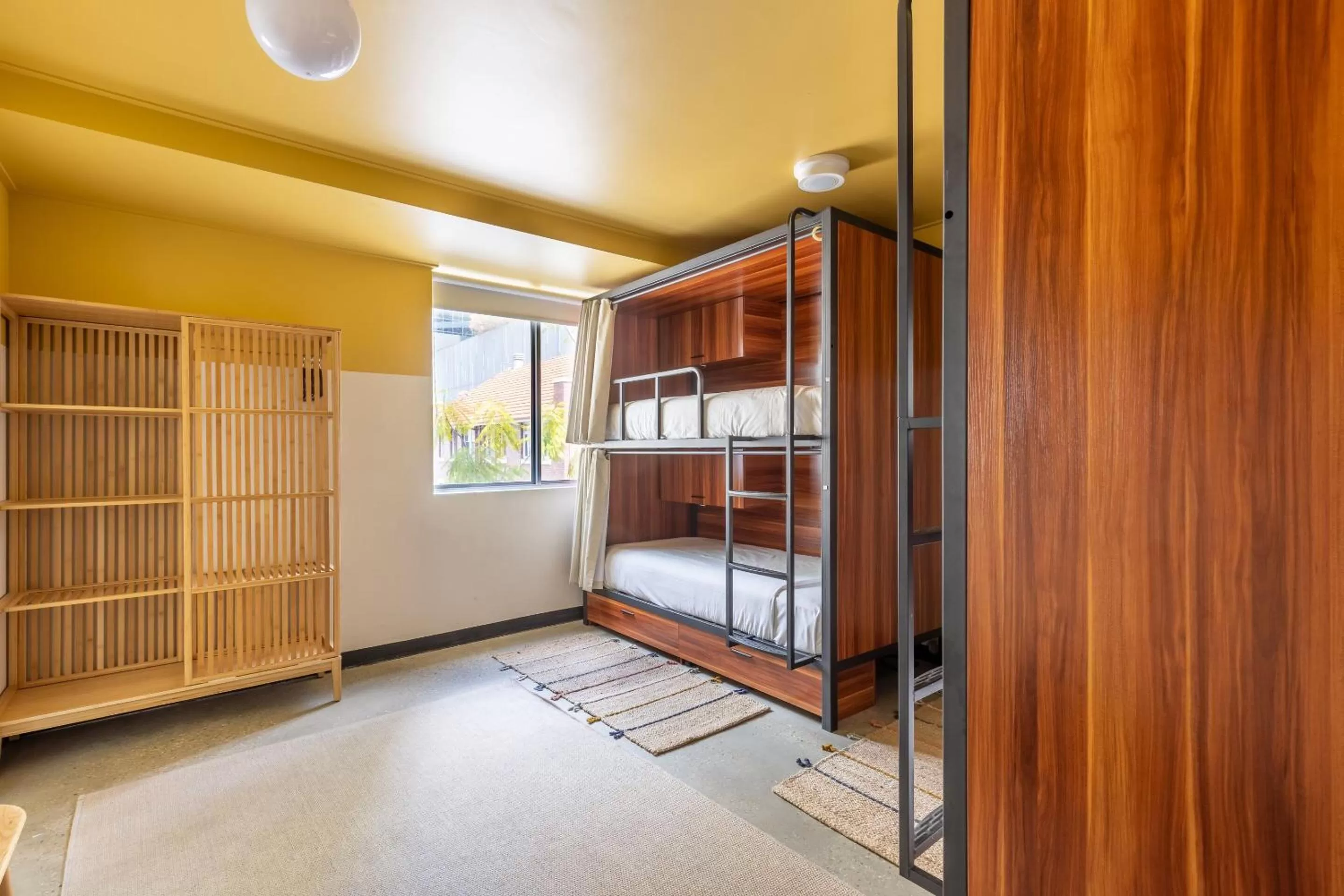 6 Bed Mixed Community Dorm in Roamer Brisbane