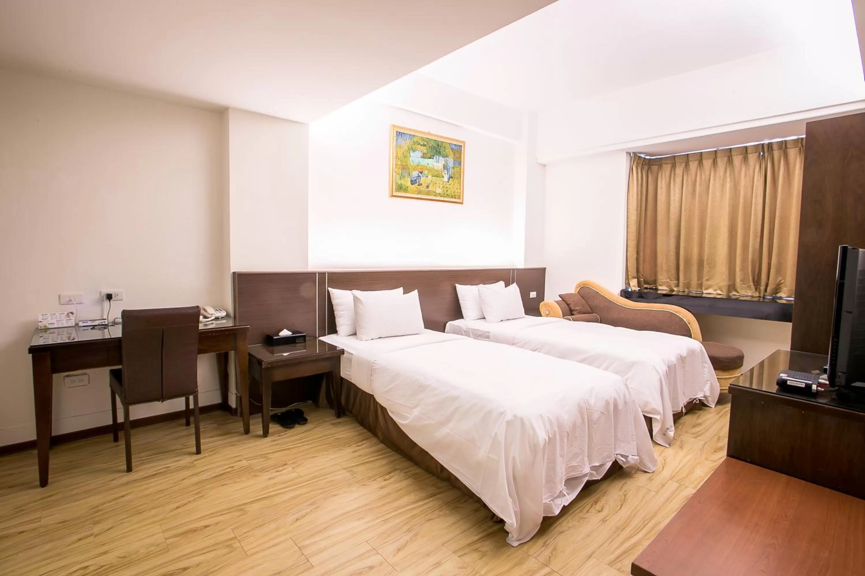 Deluxe Twin Room in Huang Shin Business Hotel-Chung Kang