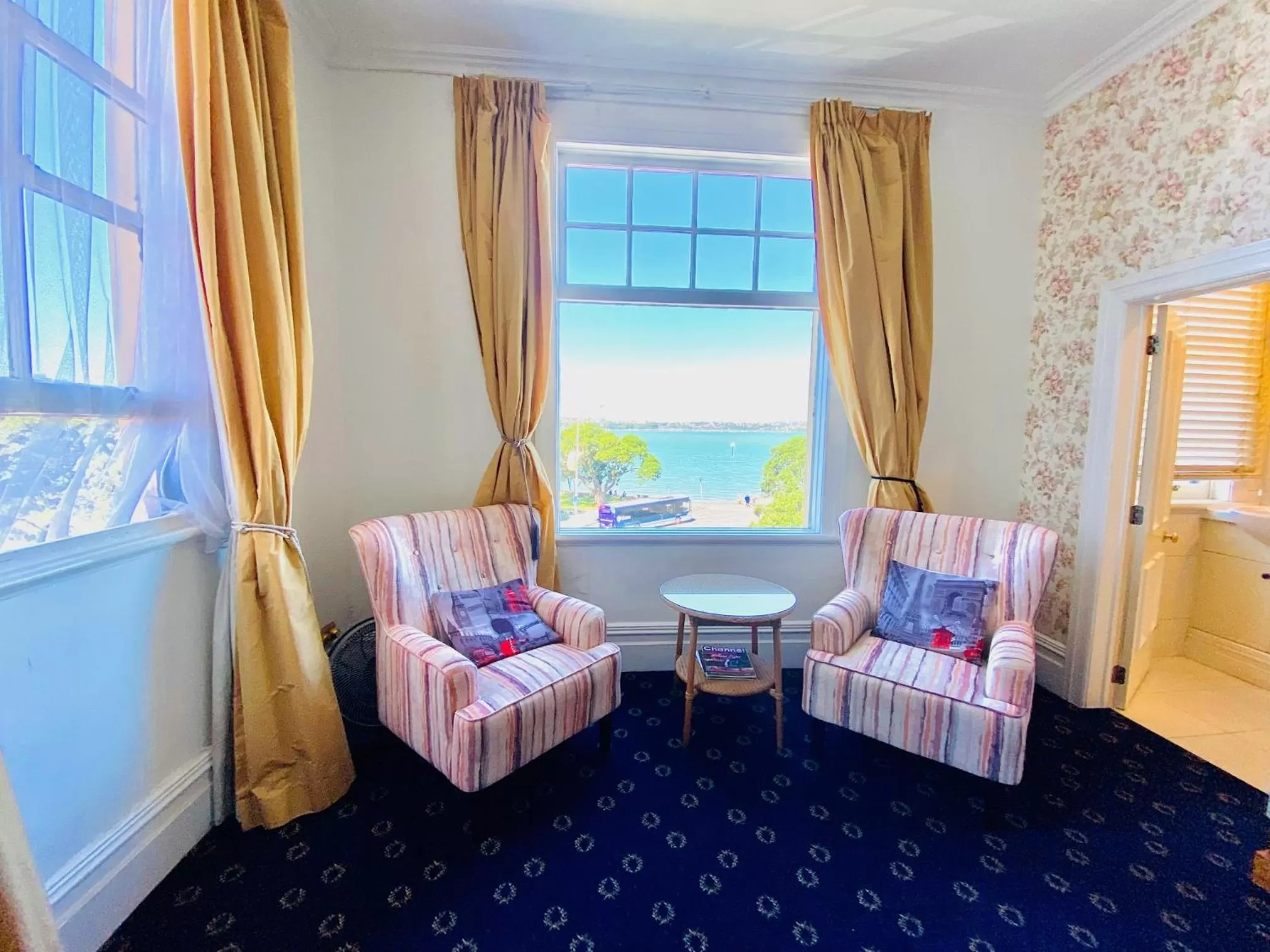 King Room with Harbor View in The Esplanade Hotel