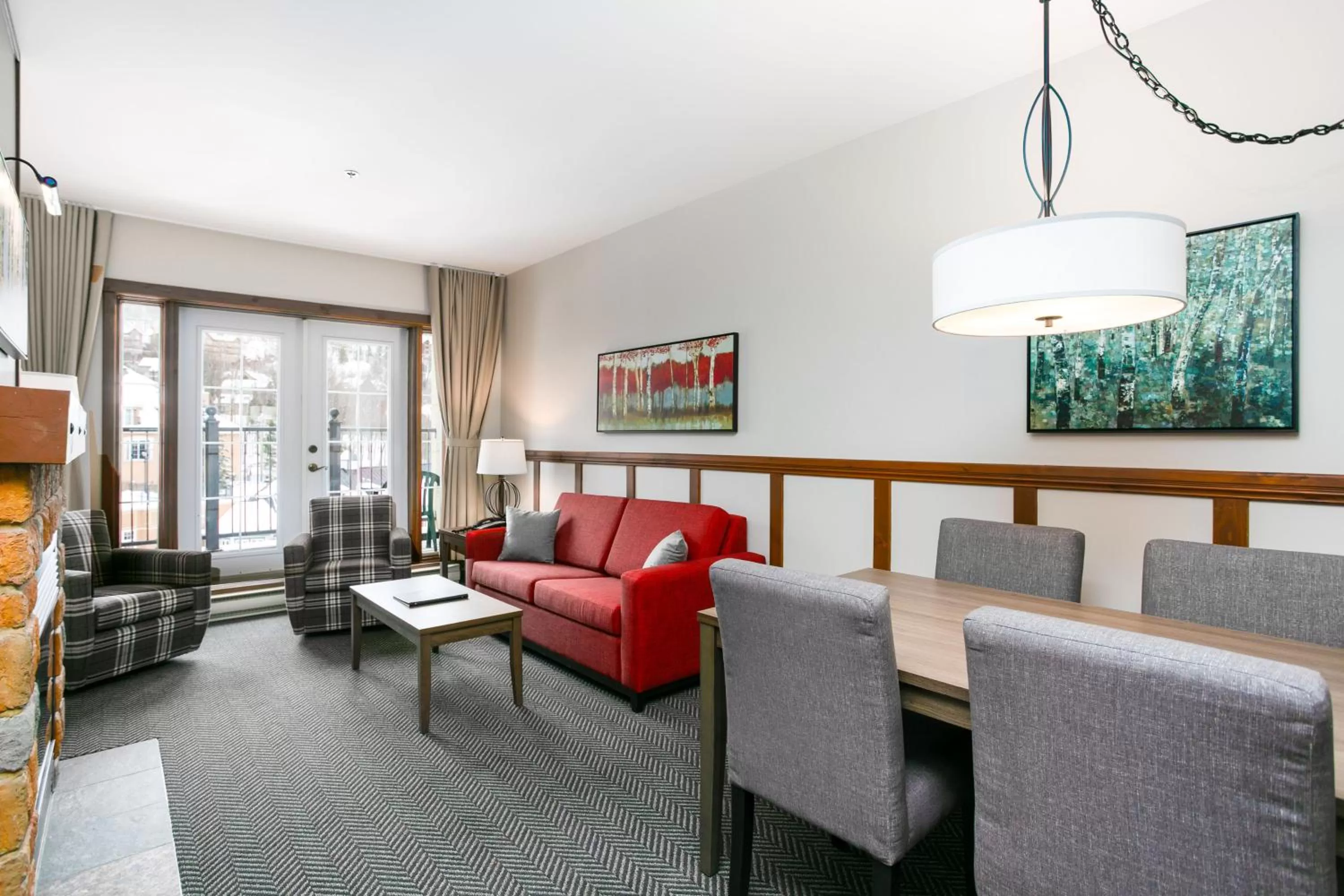 One-Bedroom Suite in Tour des Voyageurs