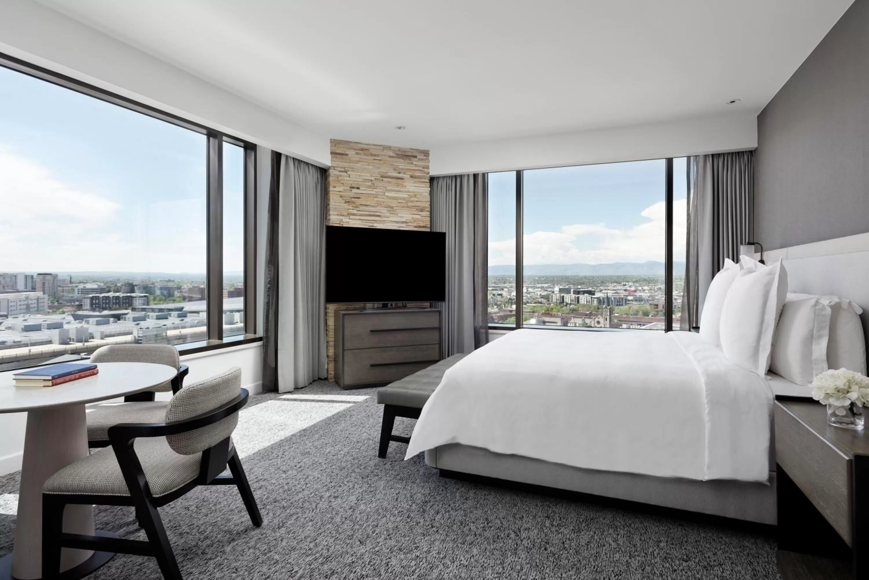 Premier Corner Room Accessible King in Four Seasons Hotel Denver