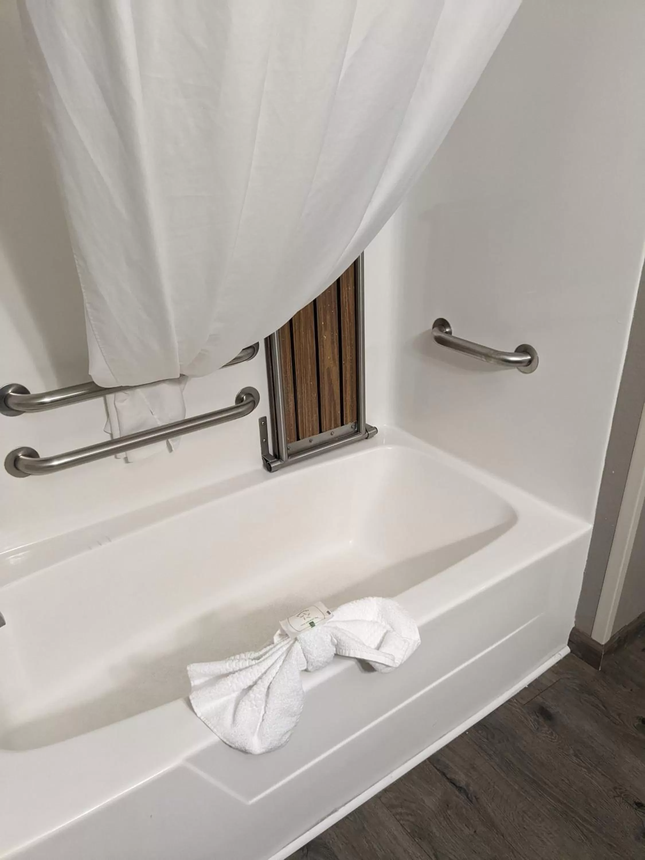 Toilet in Quality Inn & Suites Delaware South