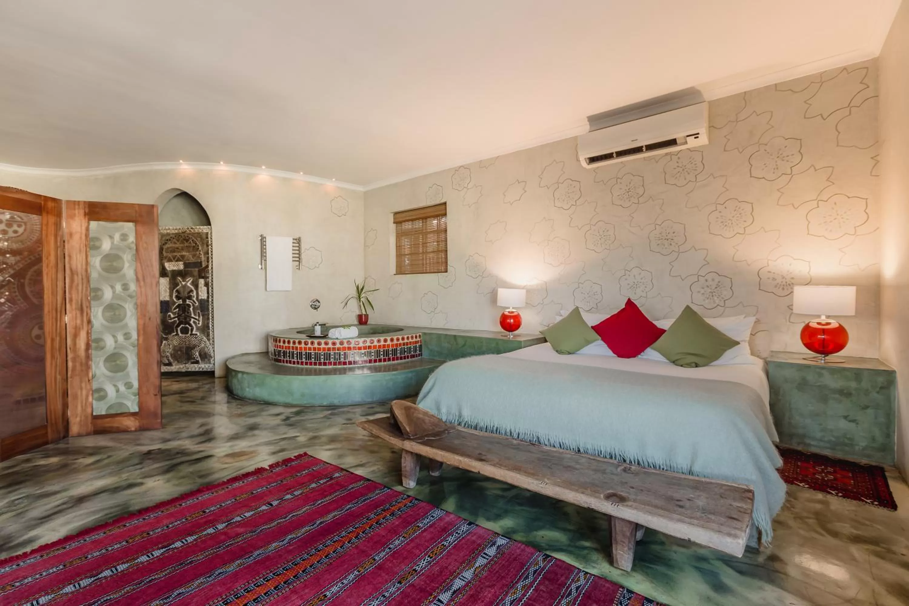 Executive King Suite in Singa Lodge - Lion Roars Hotels & Lodges