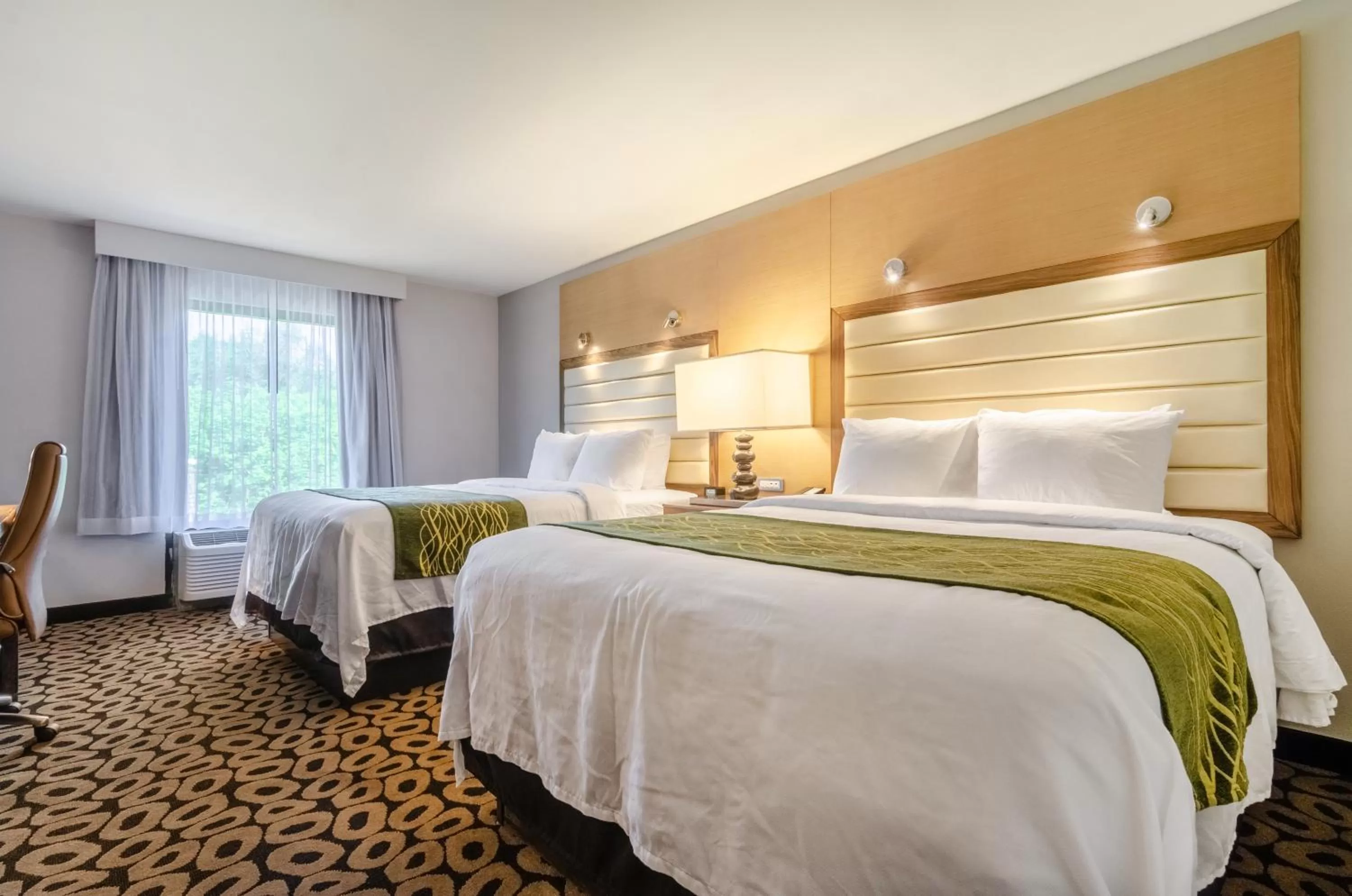 Queen Room with Two Queen Beds - Non-Smoking in Comfort Inn Raleigh Midtown