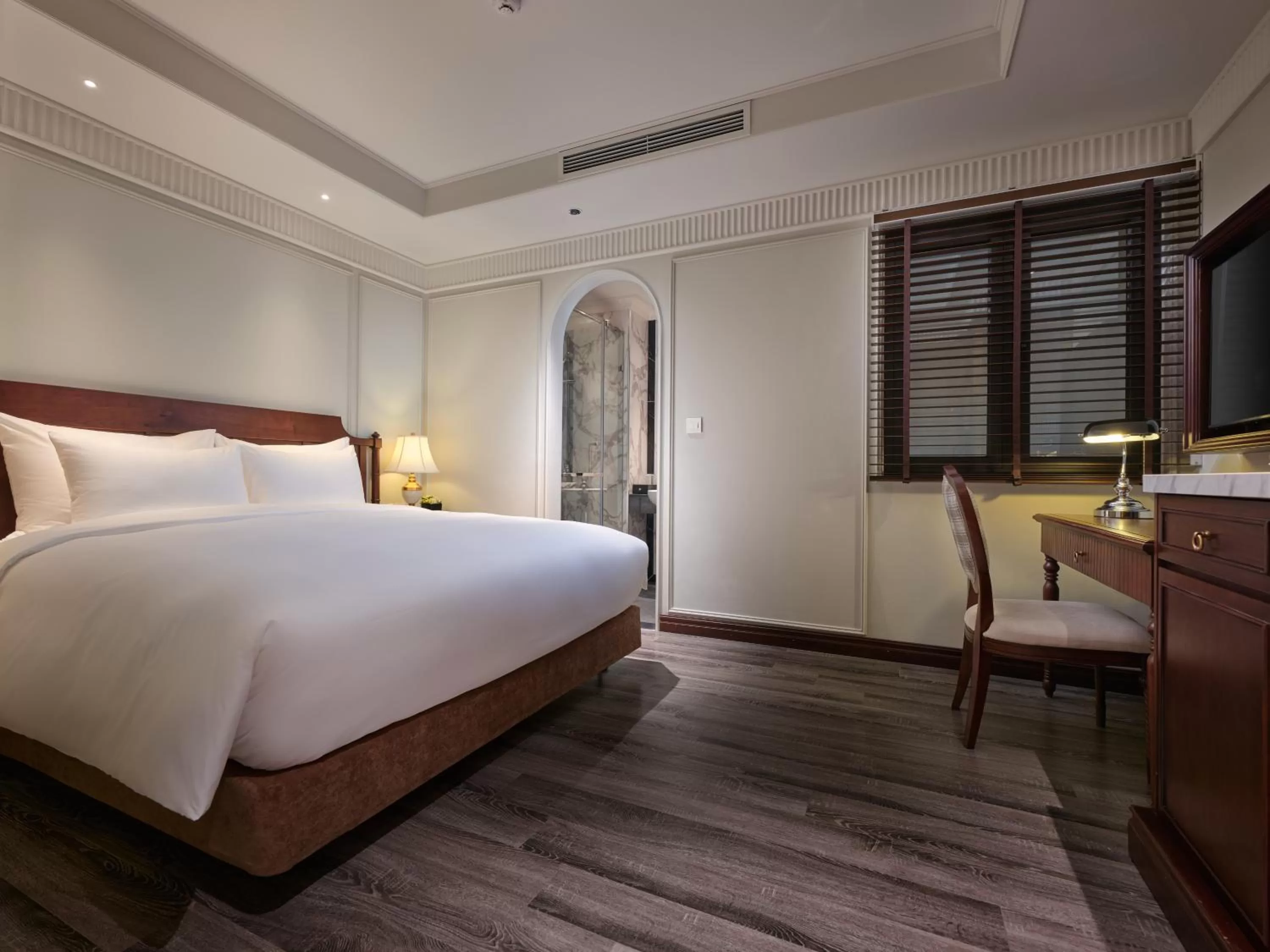 Colonial Deluxe Double Internal Window  in GRAND HOTEL du LAC Hanoi