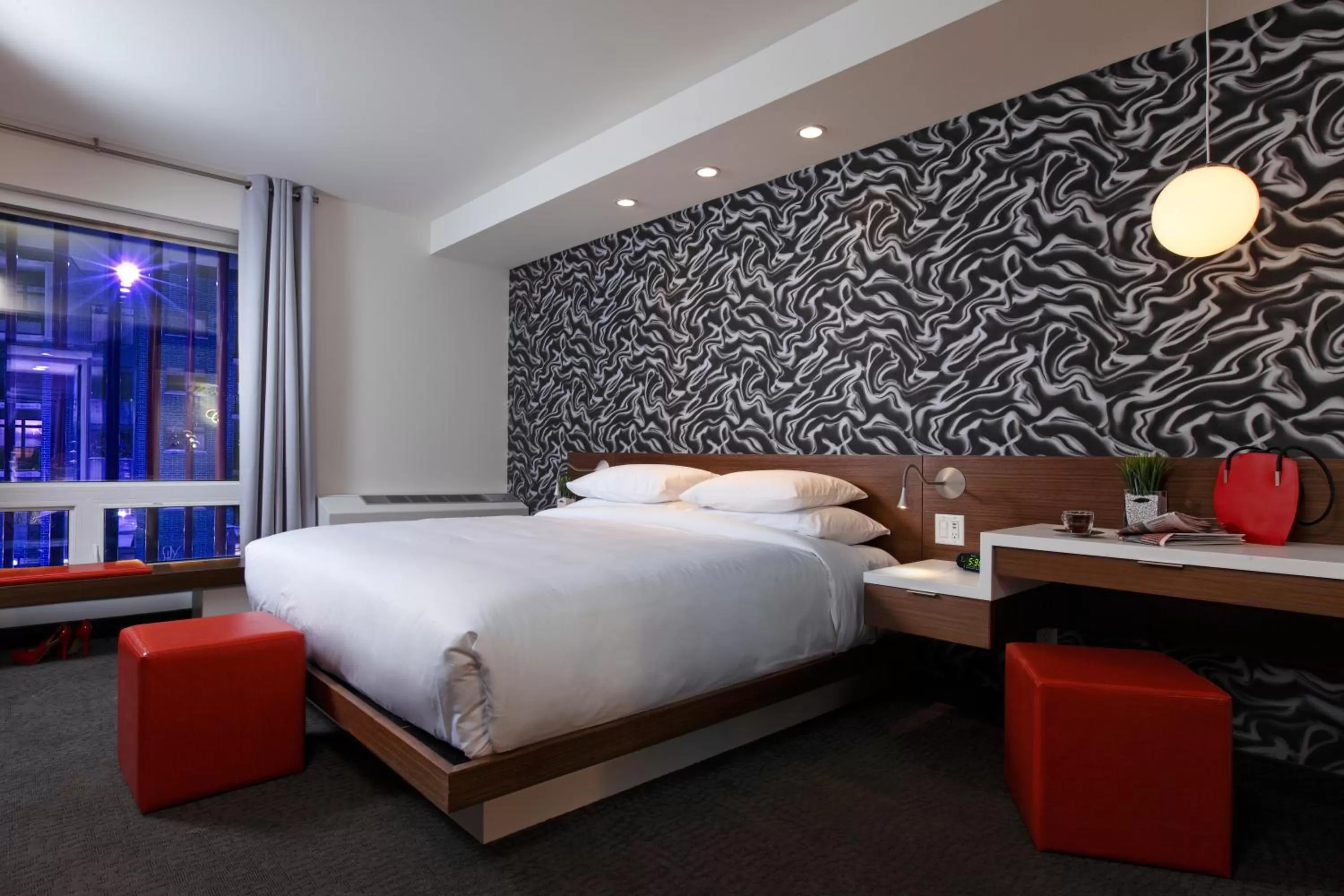 King Room with City View - Upper Level in Mere Hotel