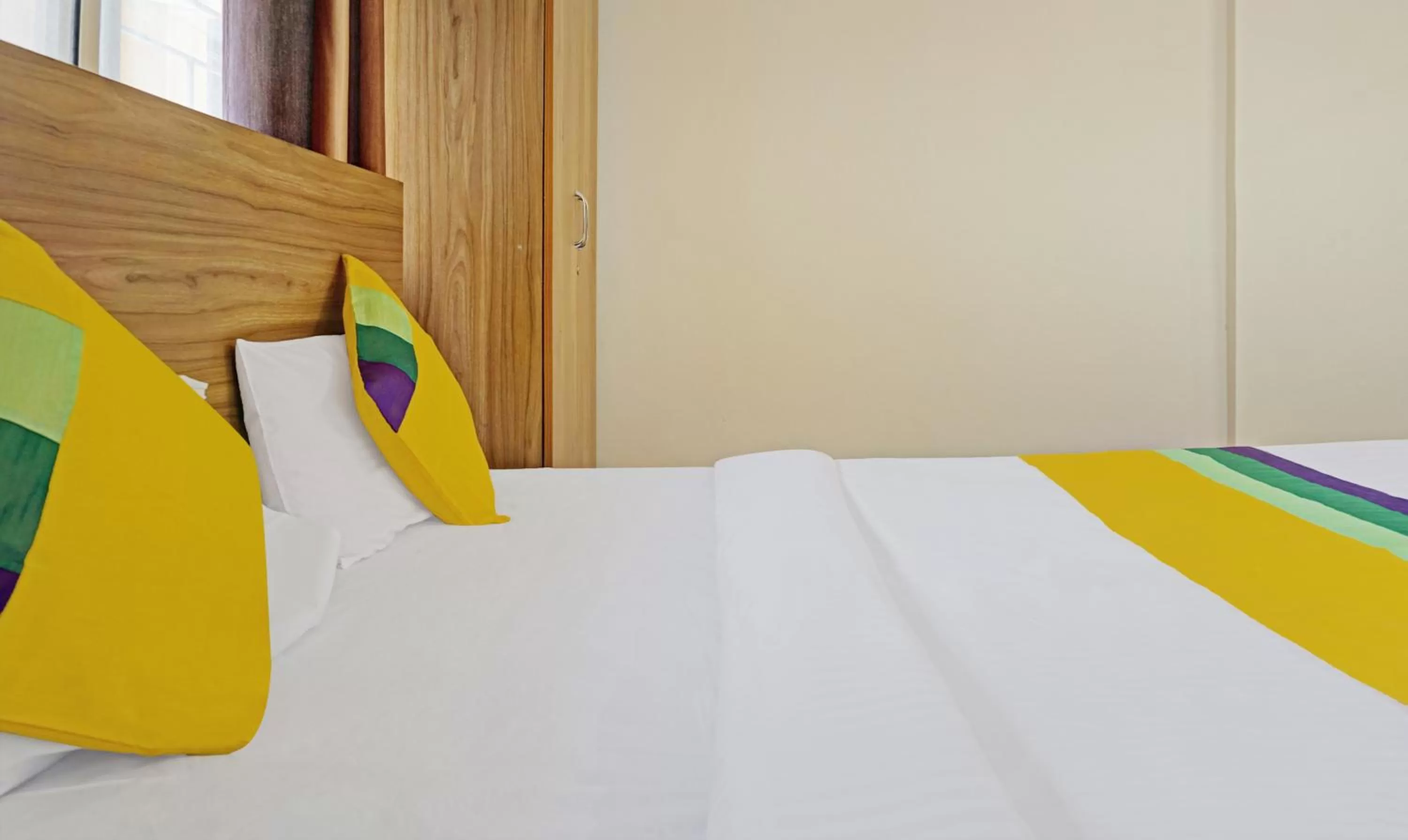 Standard Room - single occupancy in Itsy Hotels AY Plus Hotels