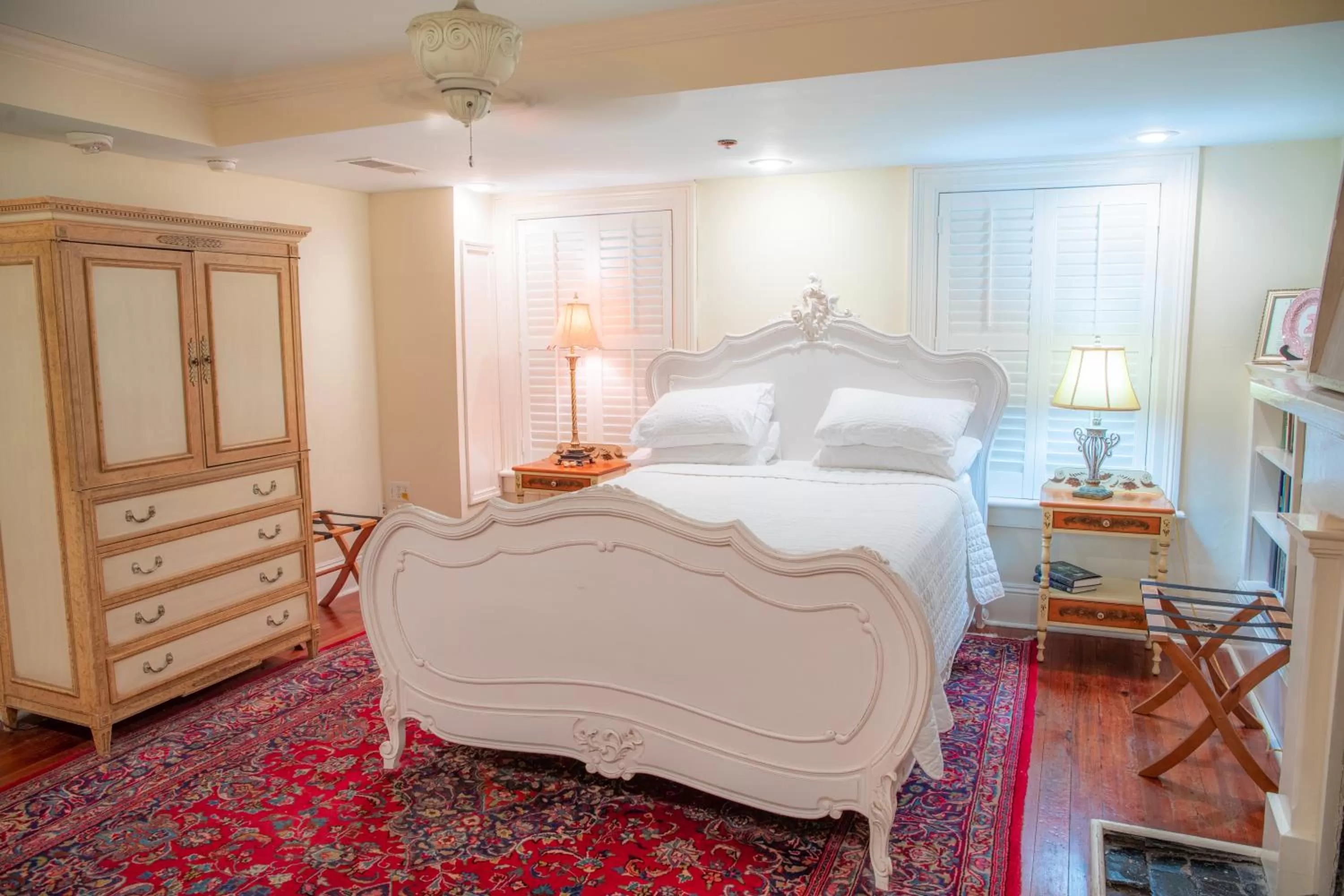 One-Bedroom Queen Suite in Justine Inn Savannah