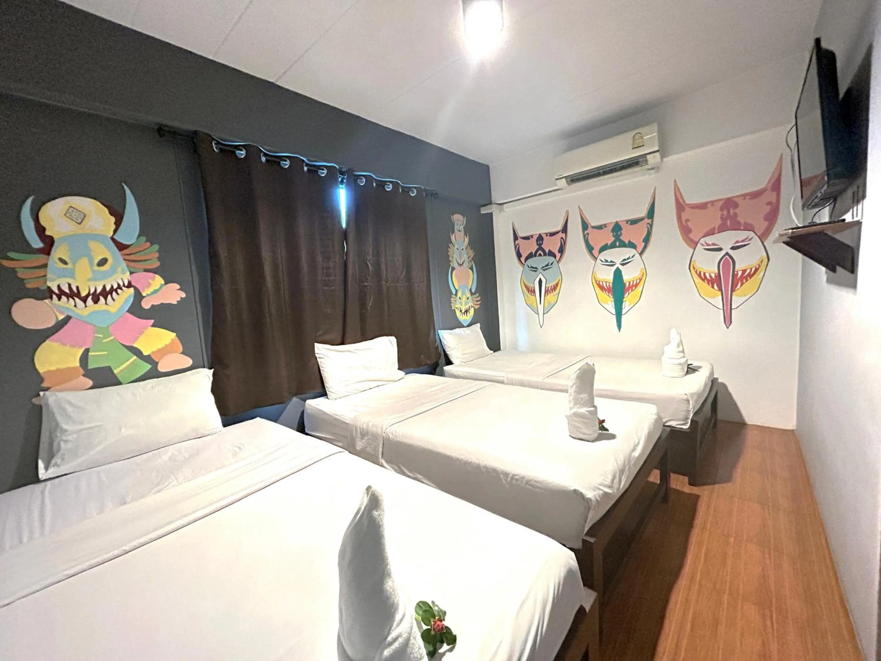 Comfort Triple Room with Shower in Hide Bangkok Hostel
