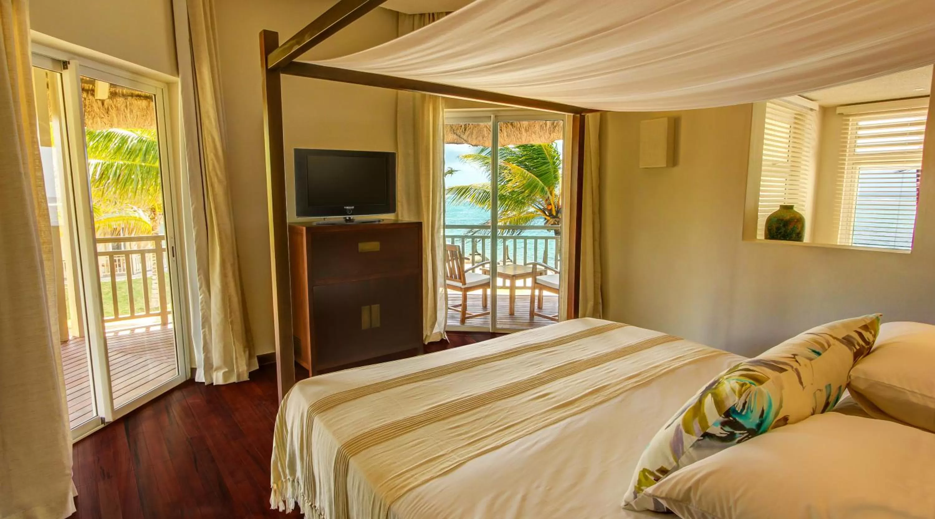 Junior Suite Sea View Adults Only - single occupancy in Solana Beach Mauritius - Adults Only