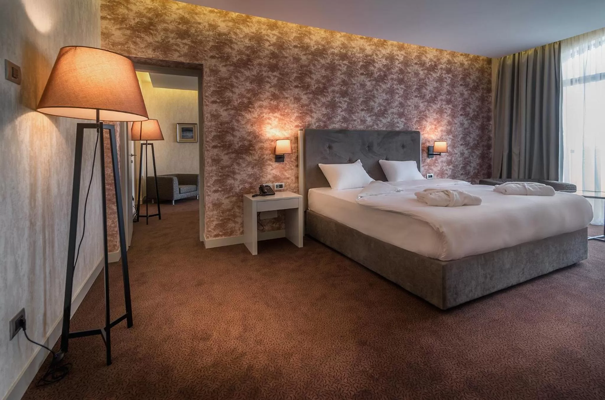 Suite with City View in The Grand Gloria Hotel