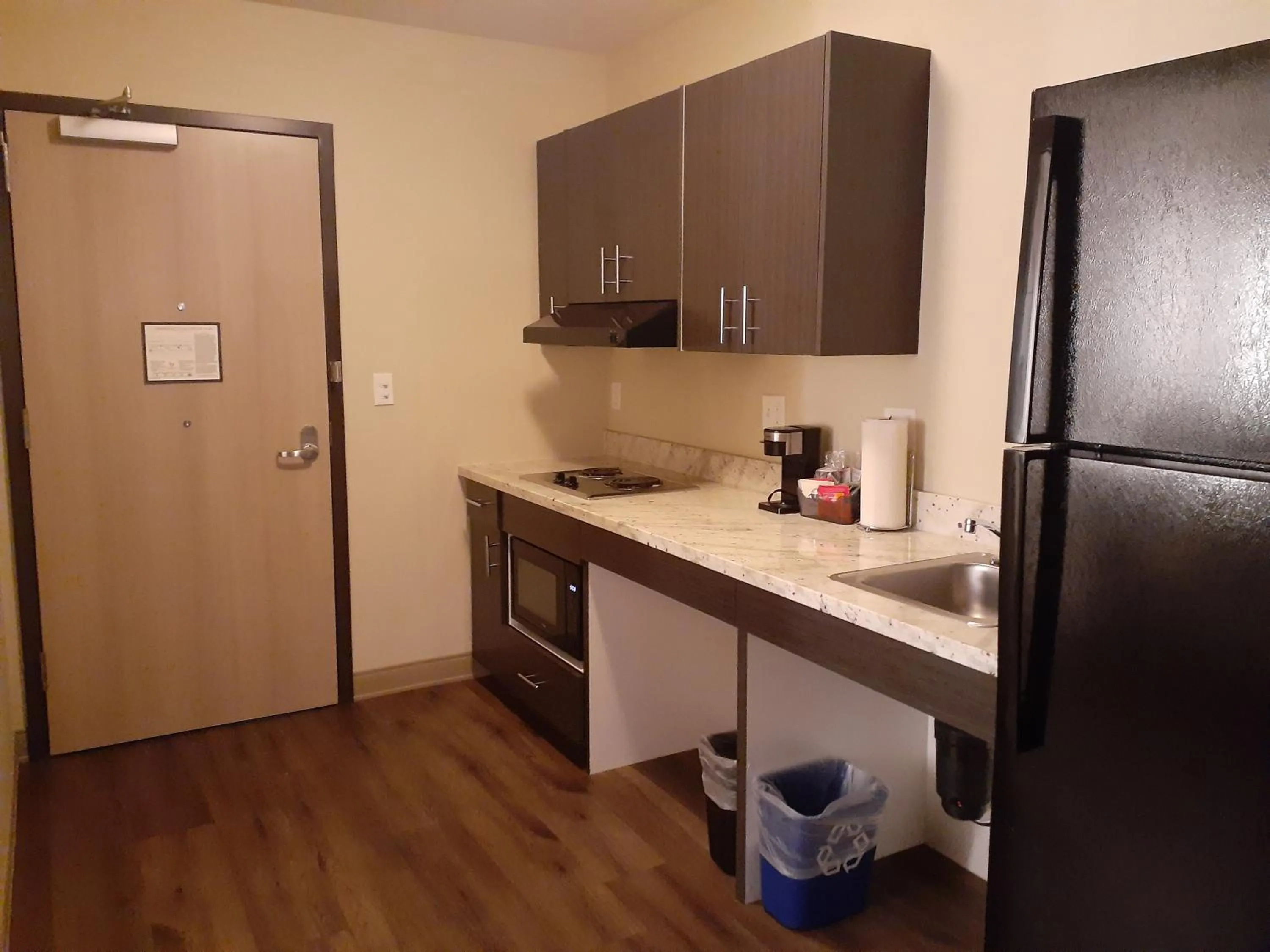 King Room - single occupancy - ADA Tub in Simple Suites Boise Airport