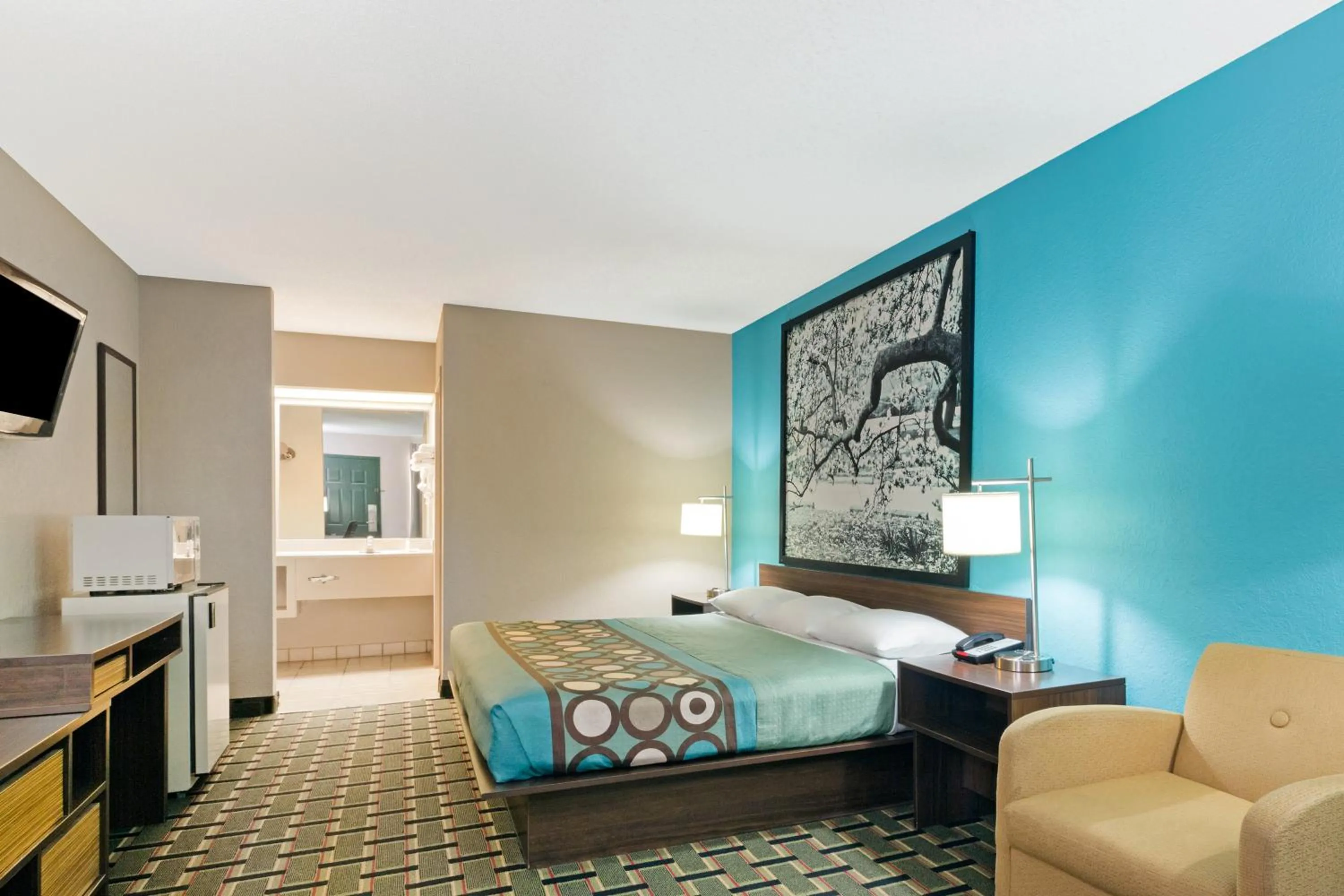 King Studio Suite - Non-Smoking in Super 8 by Wyndham Brunswick South I-95