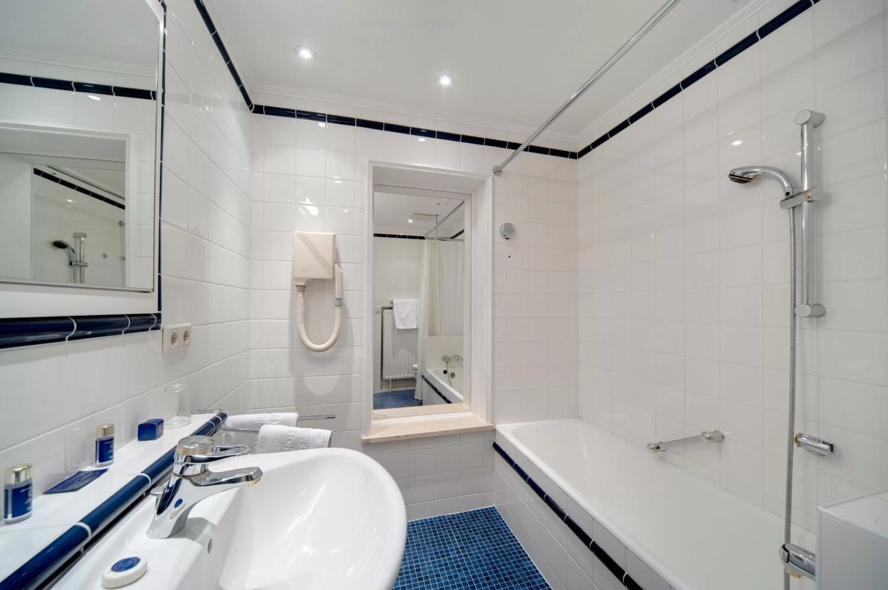 Standard Double or Twin Room in Grand Hotel Cravat