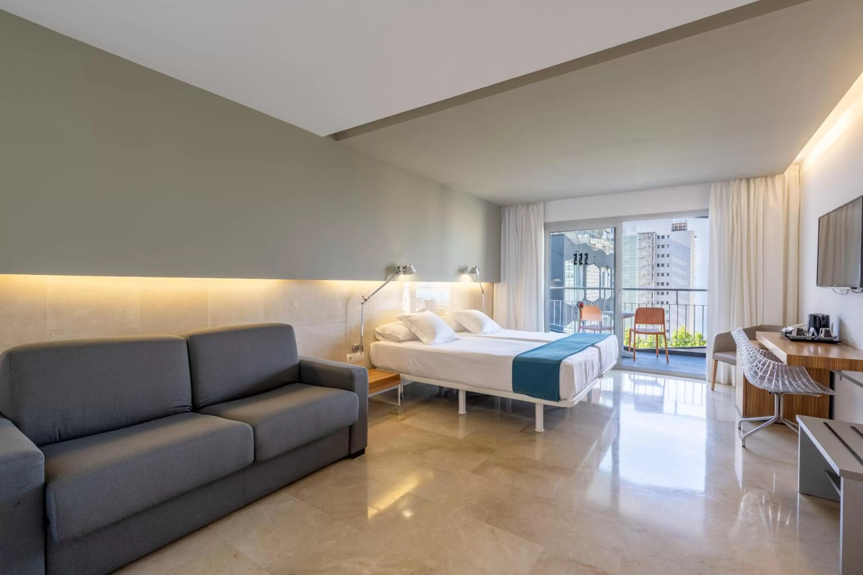 Superior Triple Room in Climia Belroy 4 Sup