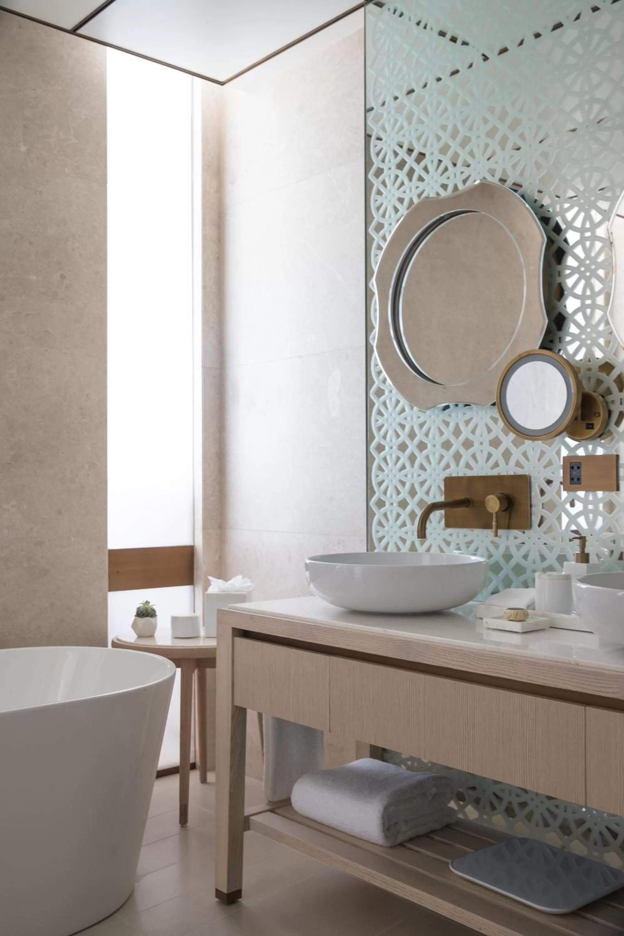 Ocean View Deluxe King Room in Jumeirah Saadiyat Island Abu Dhabi