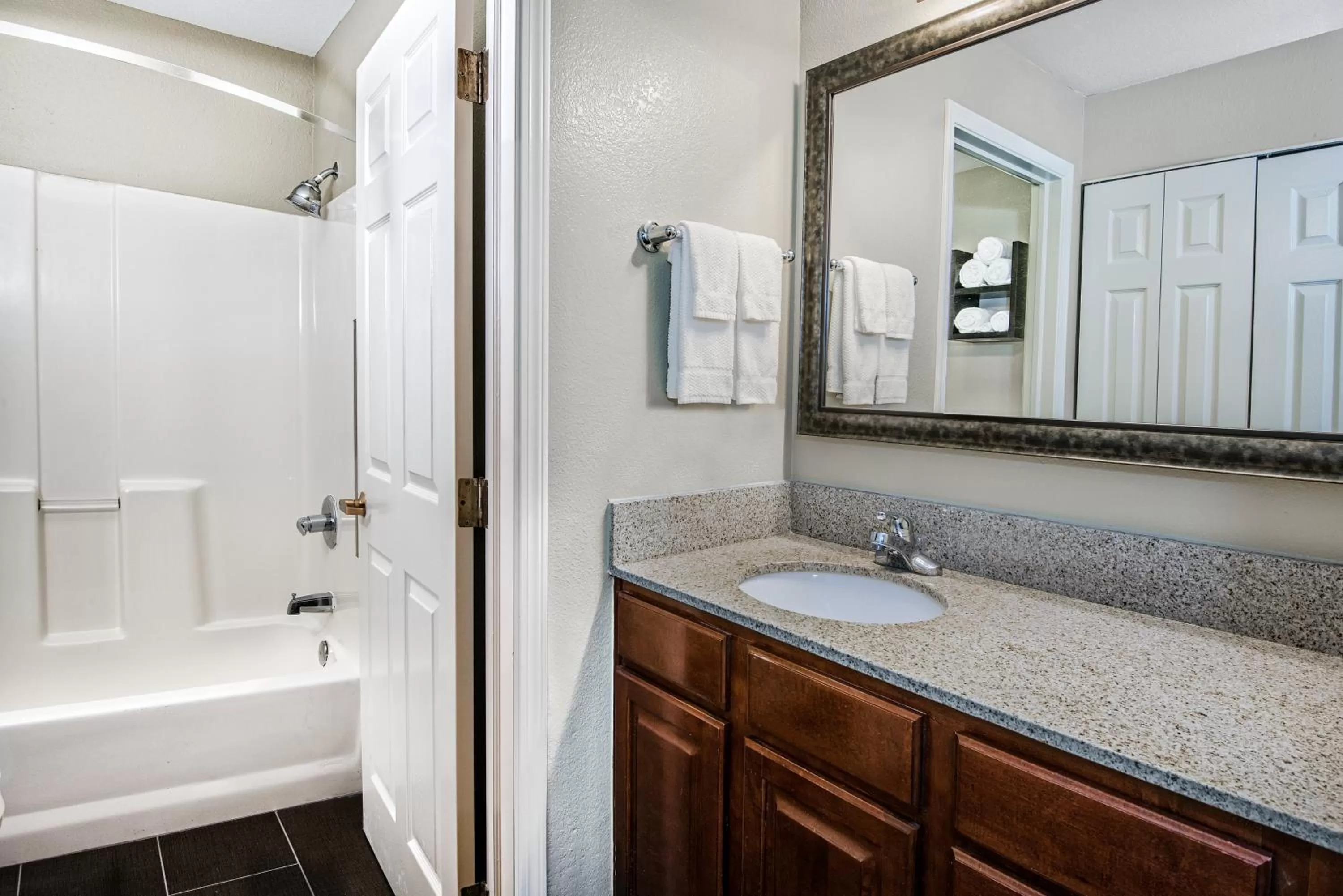 One-Bedroom King Suite in Staybridge Suites Austin Round Rock by IHG