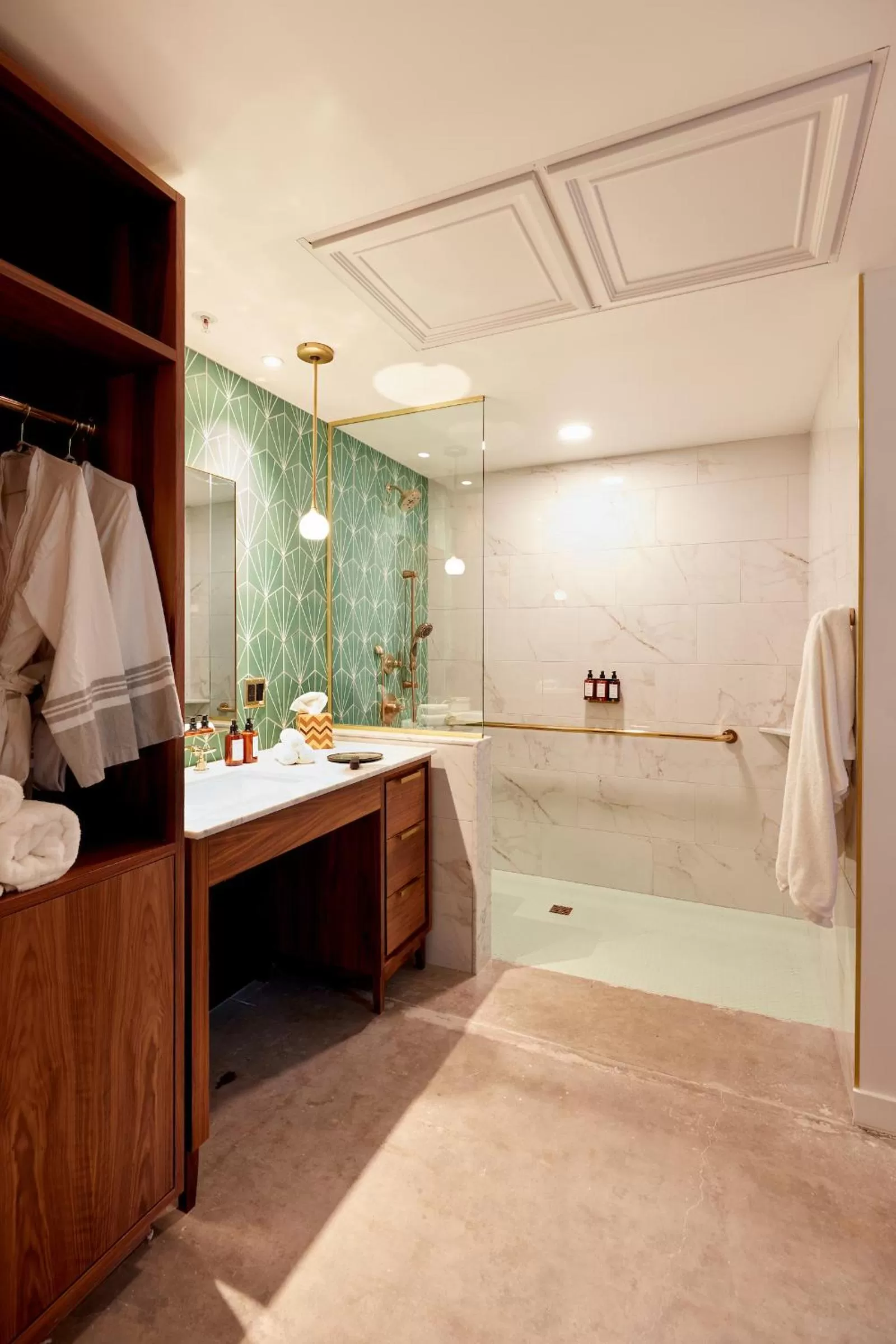 King Room with Balcony - Disability Access in RISE Uptown