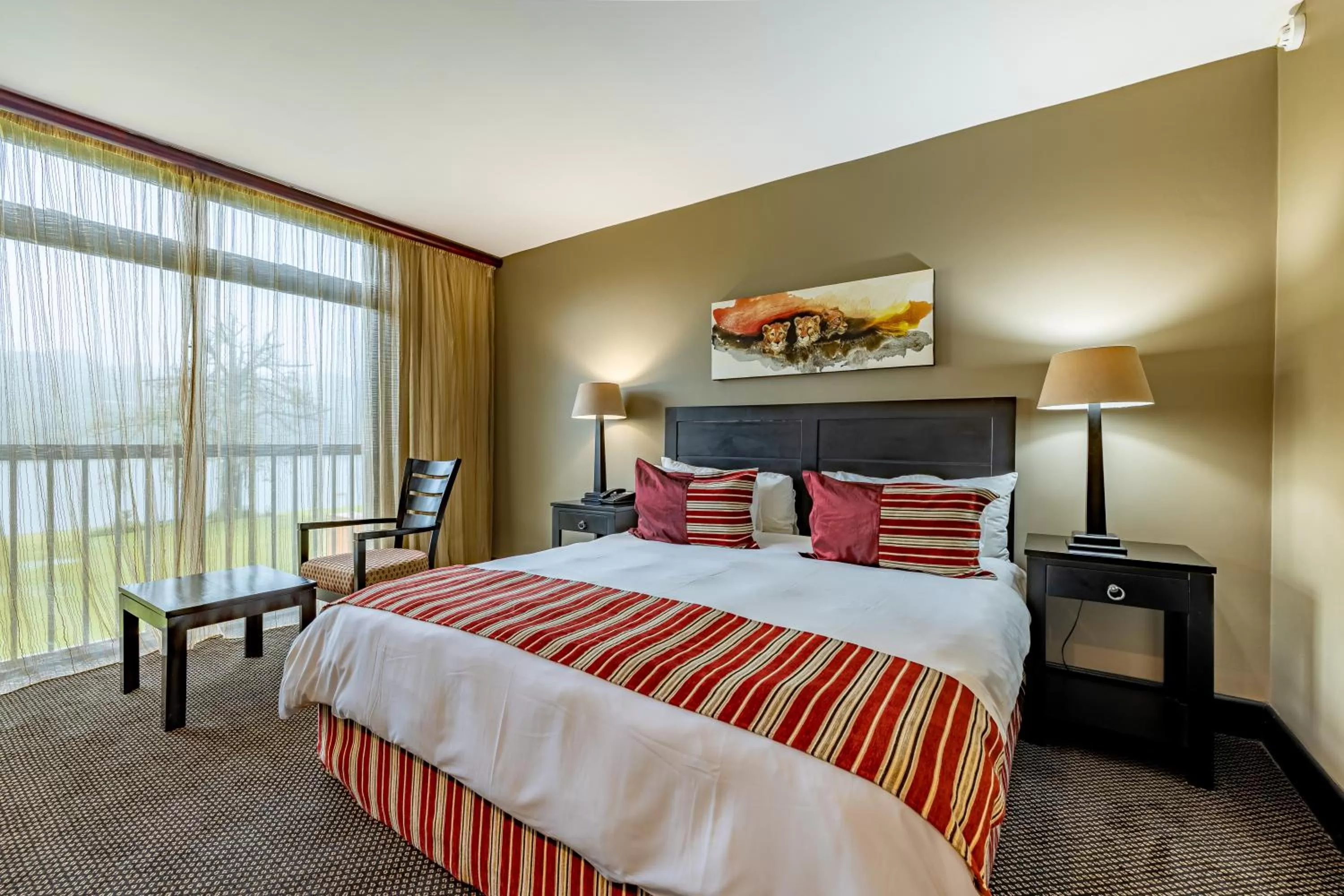 King Room with Lake View in African Sky Hotels - Pine Lake Inn