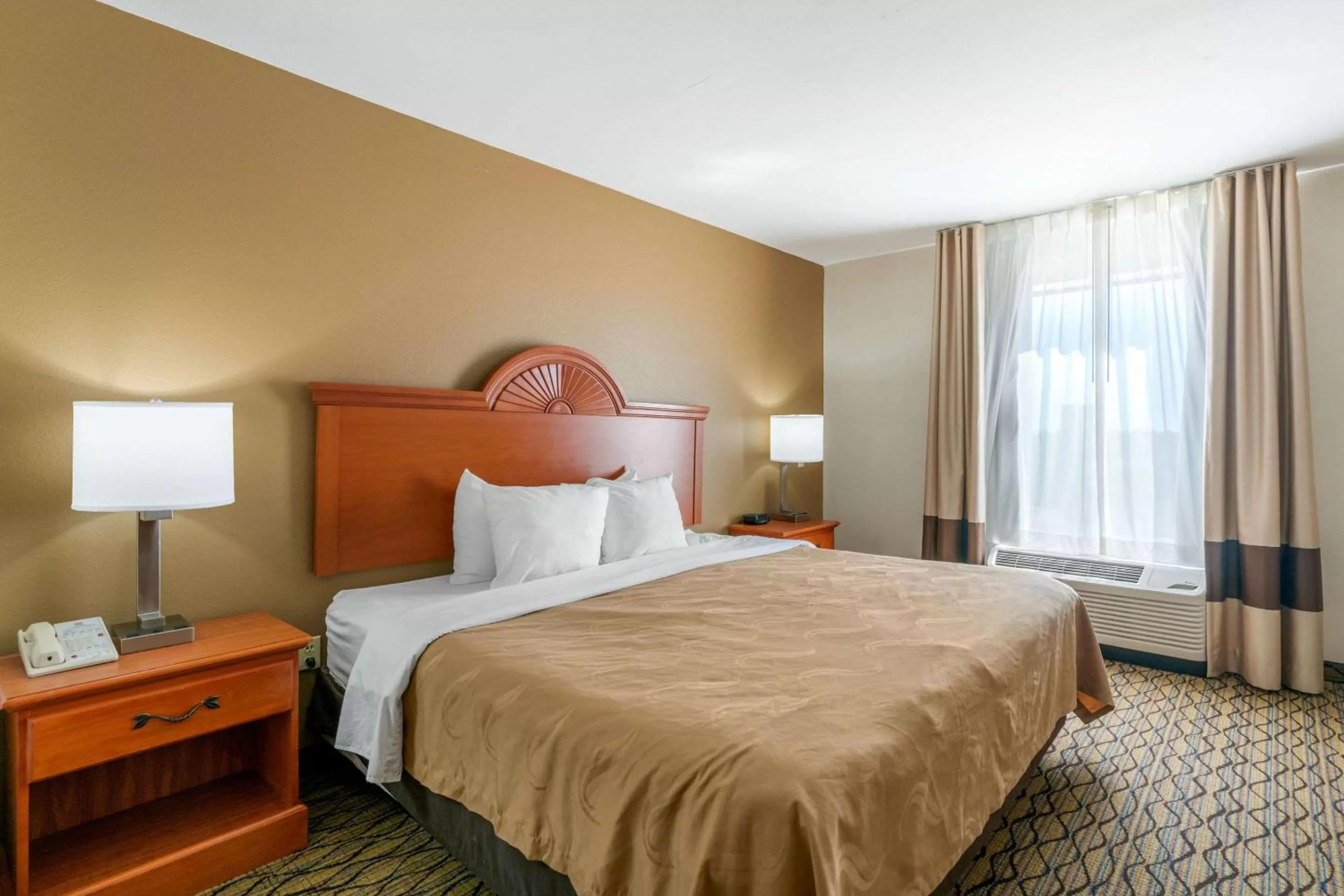 King Room - Non-Smoking in Quality Inn & Suites - Jefferson City