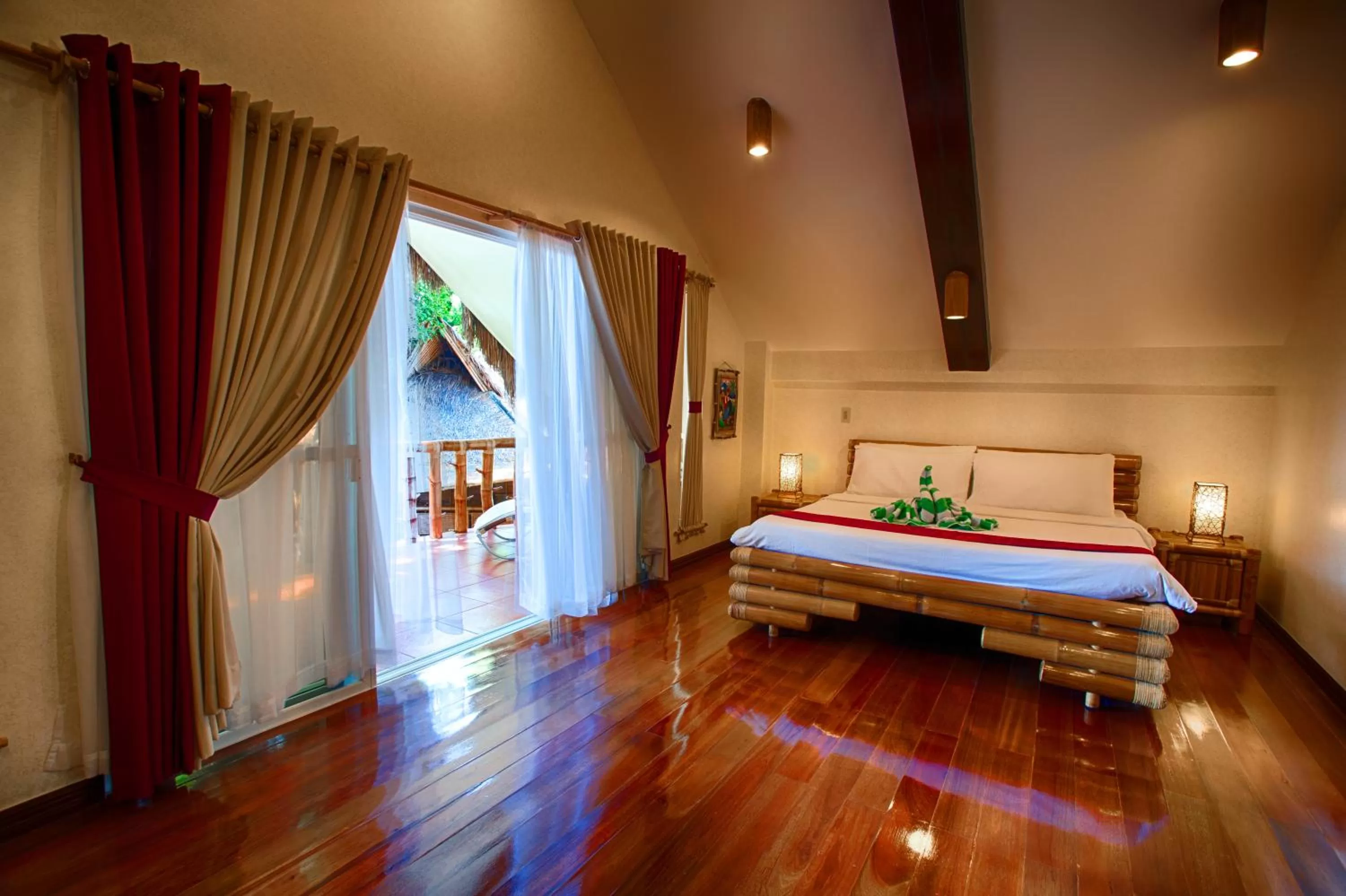 Suite in Pura Vida Beach & Dive Resort