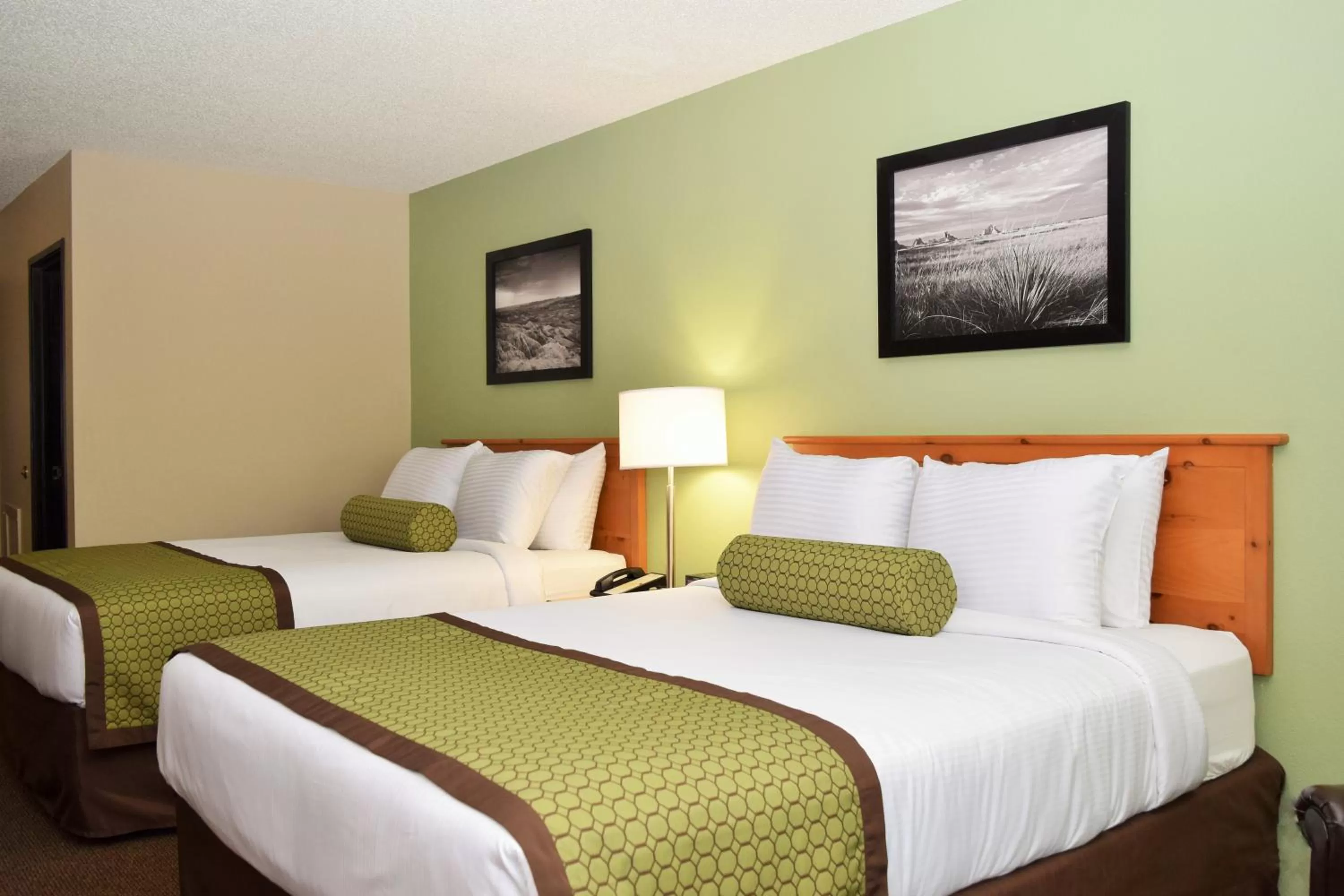 Queen Room with Two Queen Beds - Disability Access/Non-Smoking in Baymont by Wyndham Pierre