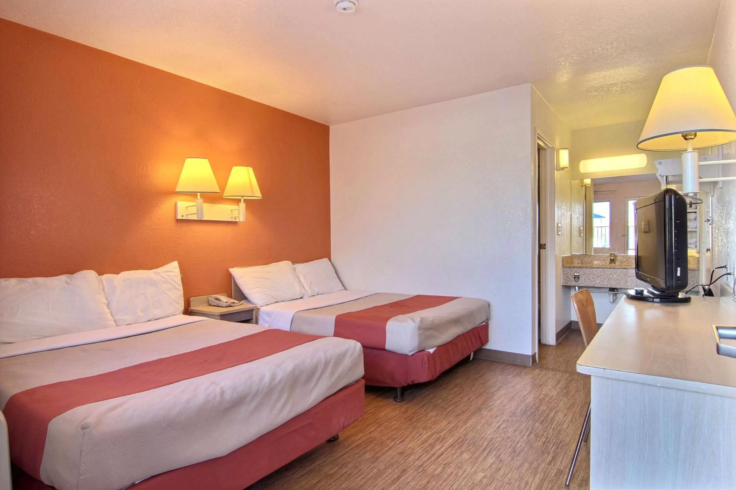 Deluxe Quadruple Room - Non-Smoking in Motel 6-Odessa, TX