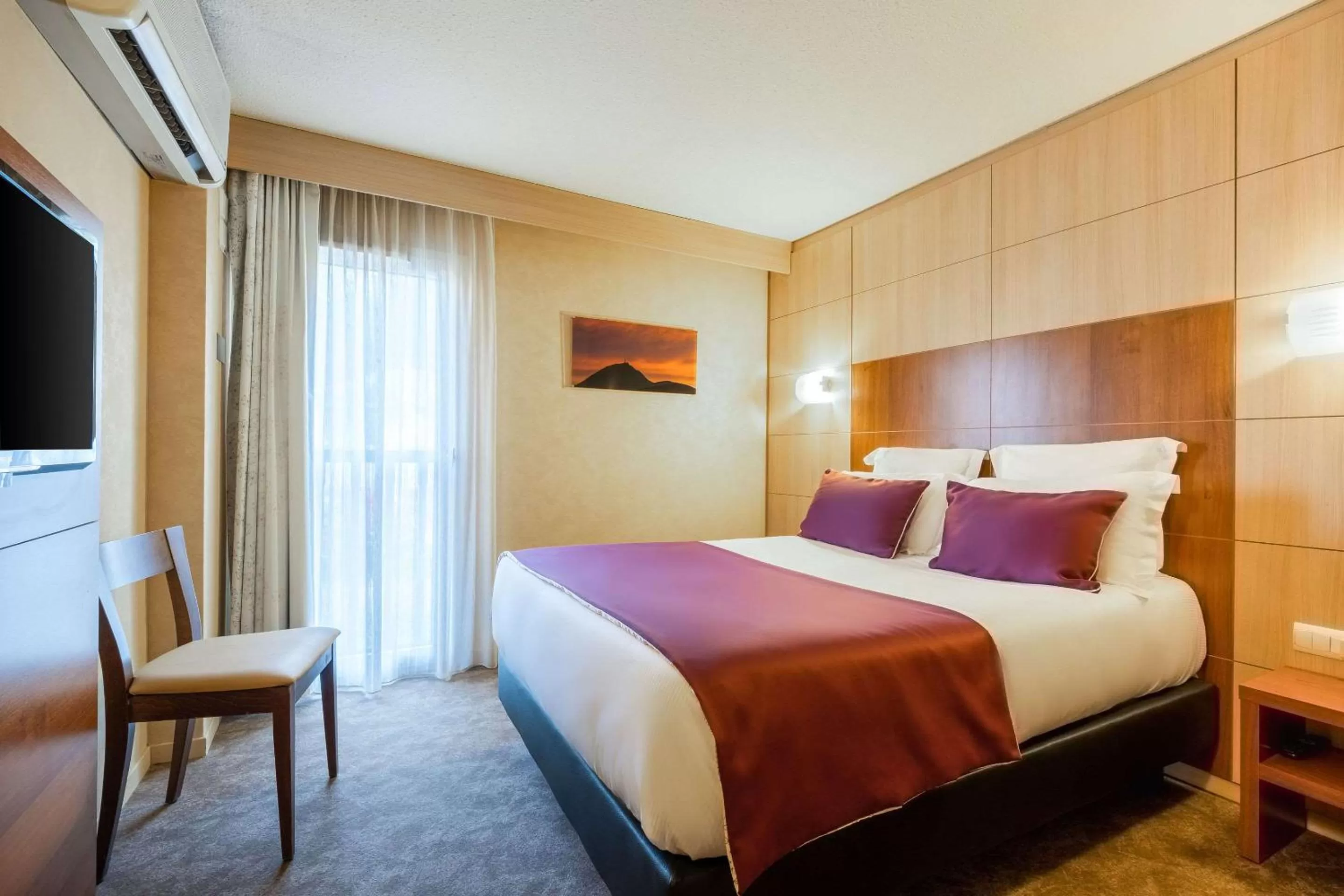 Standard Double Room - Disability Access/Non-Smoking in Quality Hotel Clermont Kennedy