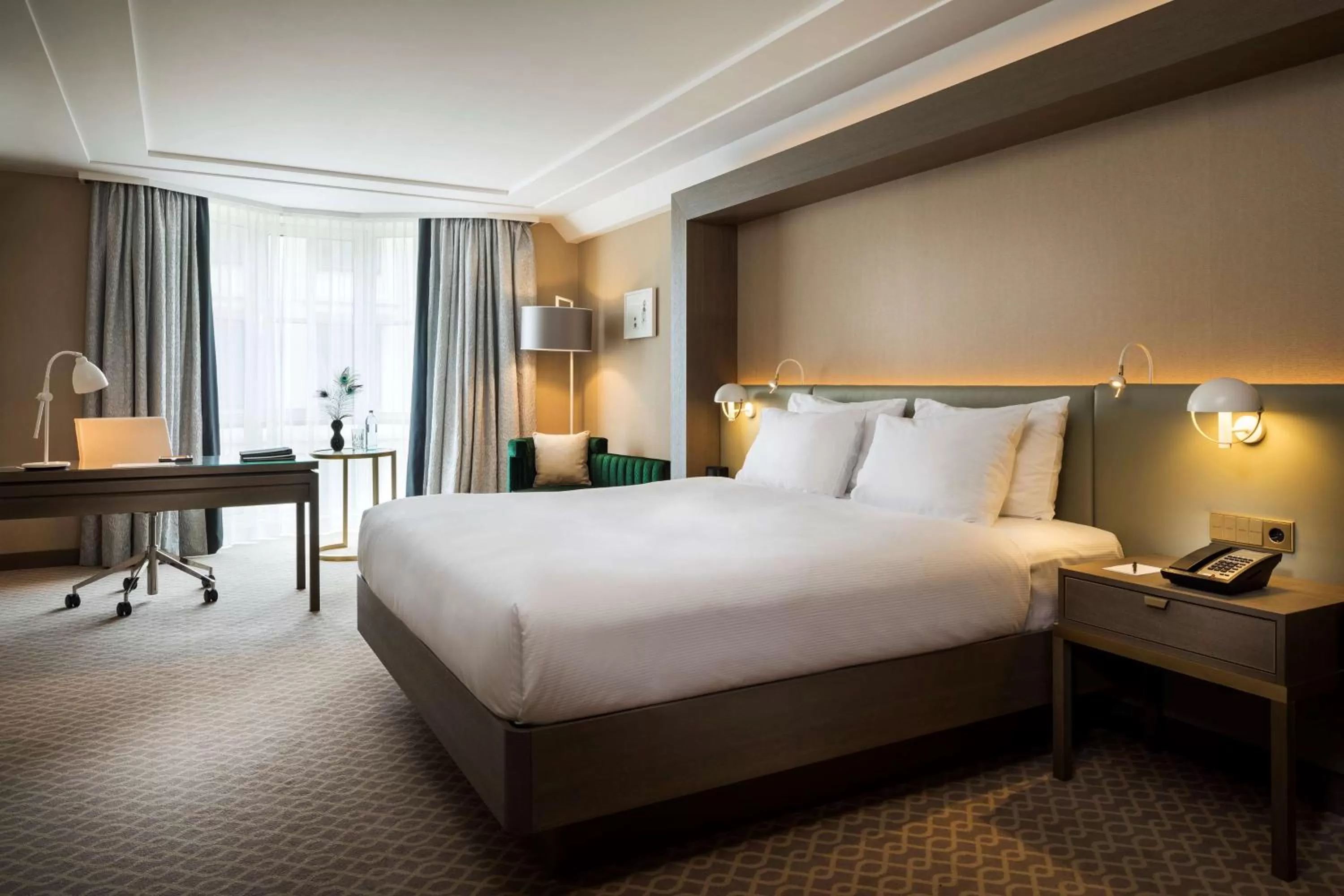 King Room - Mobility Accessible  in Hilton Vienna Plaza
