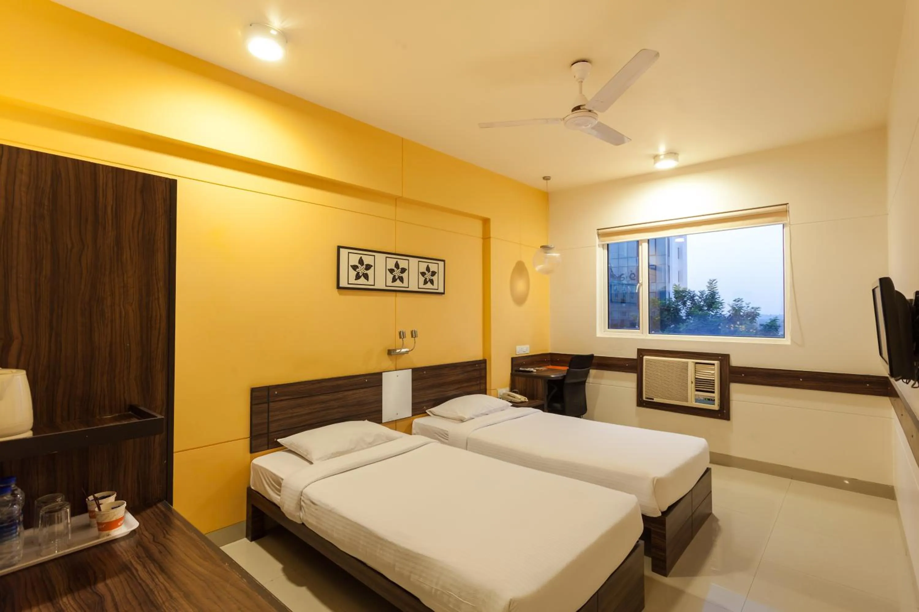 Day use Room - 9 am to 5 pm - Same day check in and check out in Ginger Surat