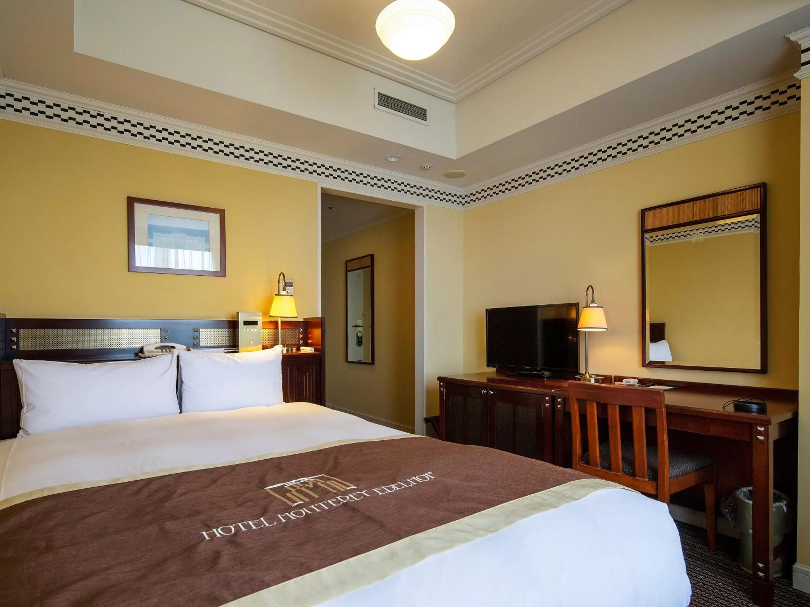 Double Room with Small Double Bed - Main Building - Non-Smoking in Hotel Monterey Edelhof Sapporo