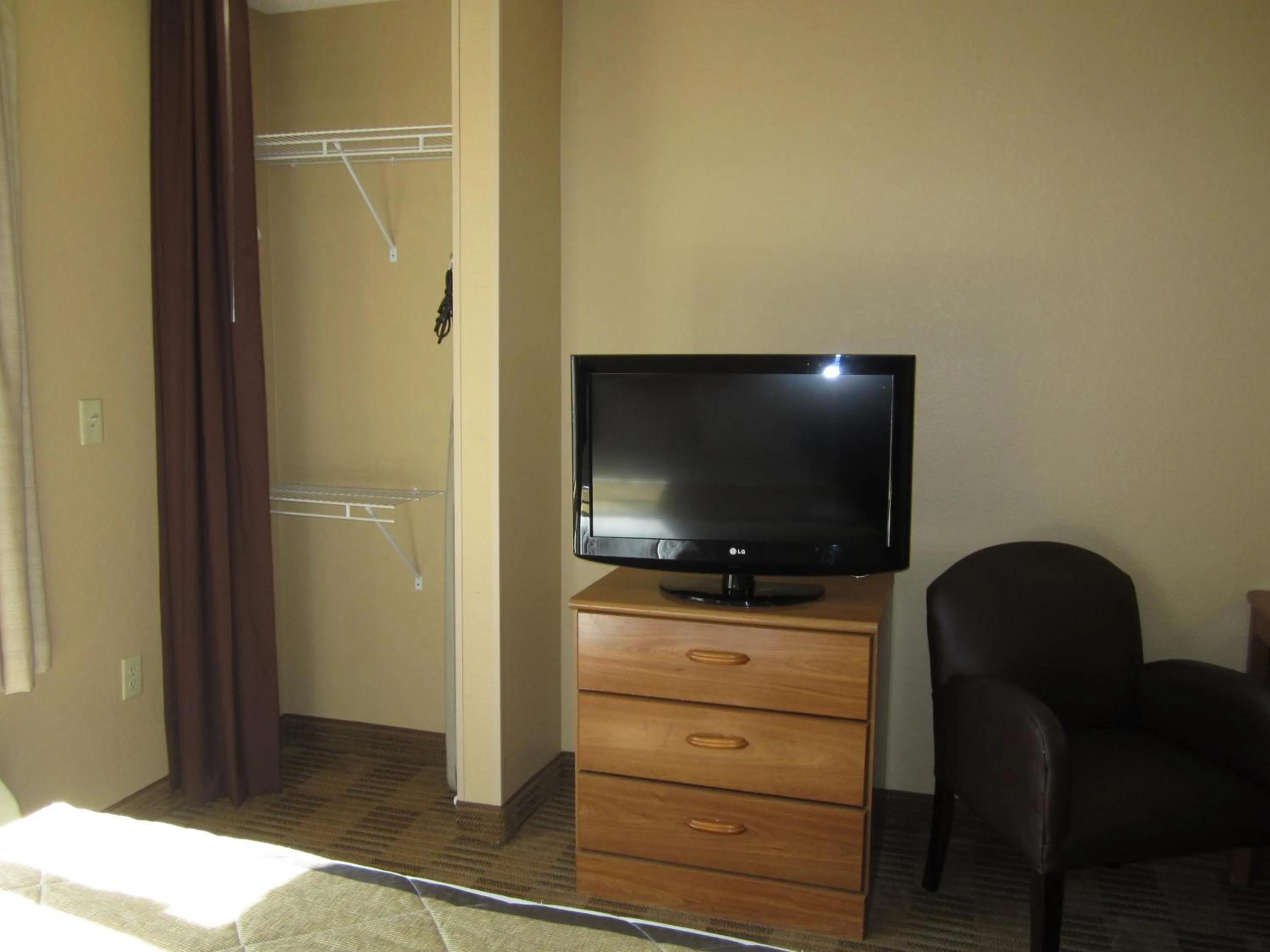 Queen Studio - Non-Smoking in Extended Stay America Select Suites - Austin - Round Rock - North
