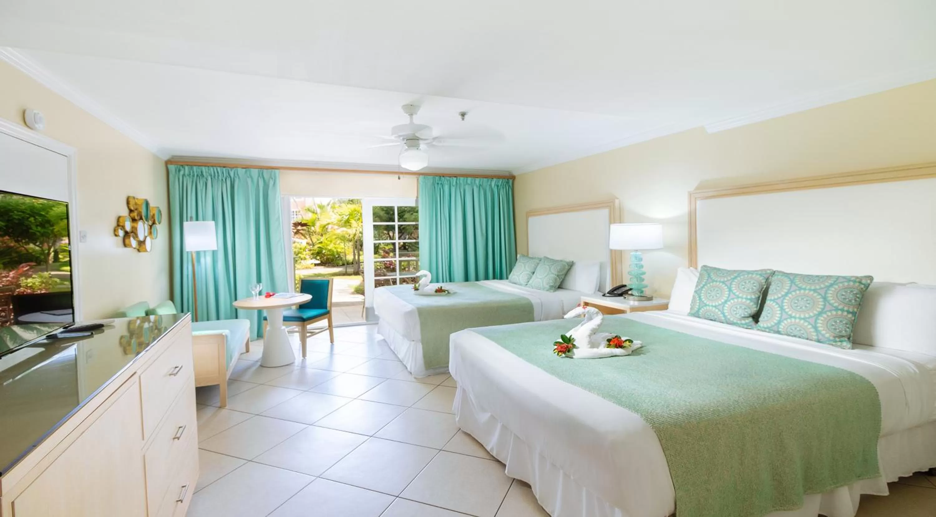 Deluxe Pool View Double in Bay Gardens Beach Resort & Spa