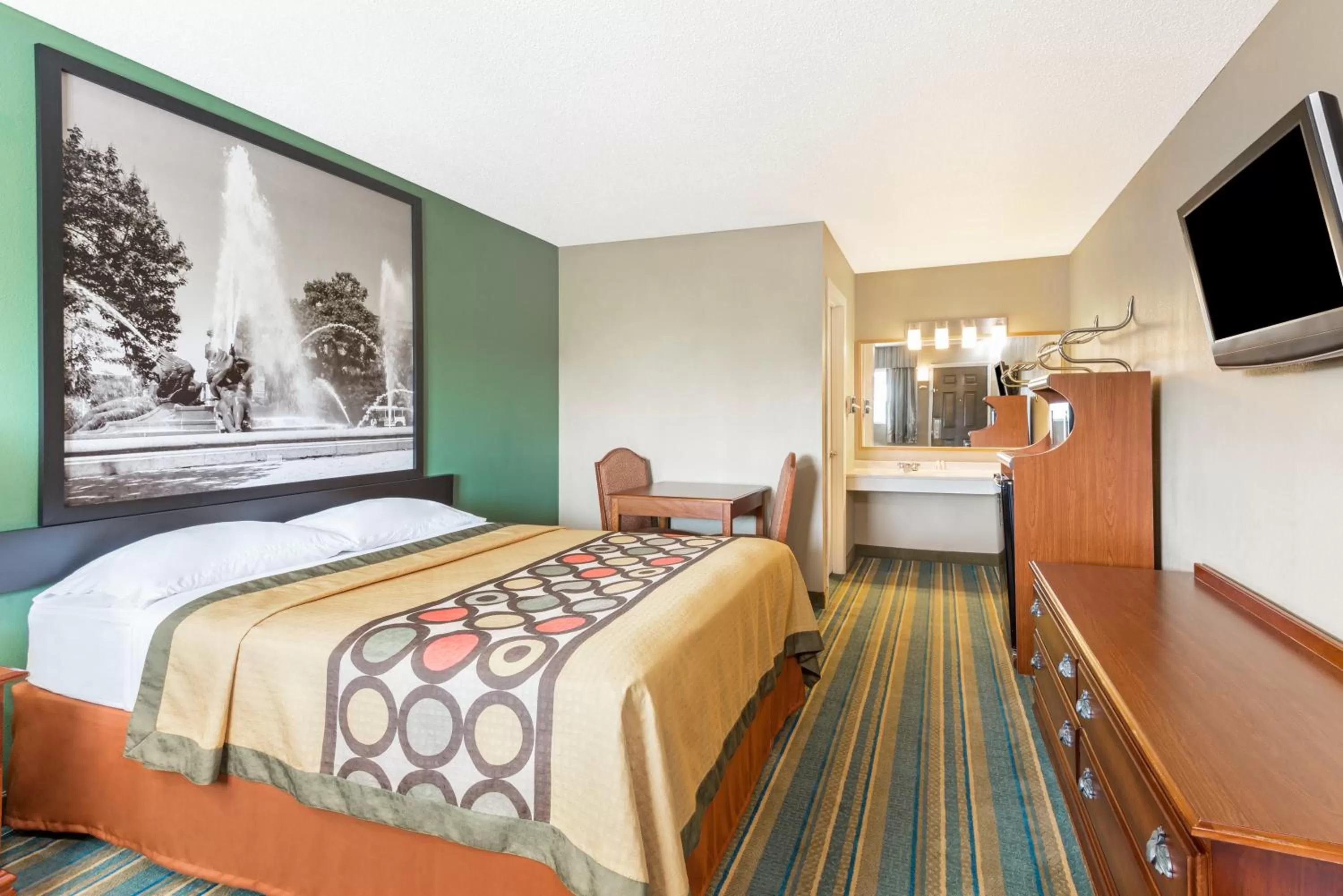 Queen Room - Non-Smoking in Super 8 by Wyndham Greencastle