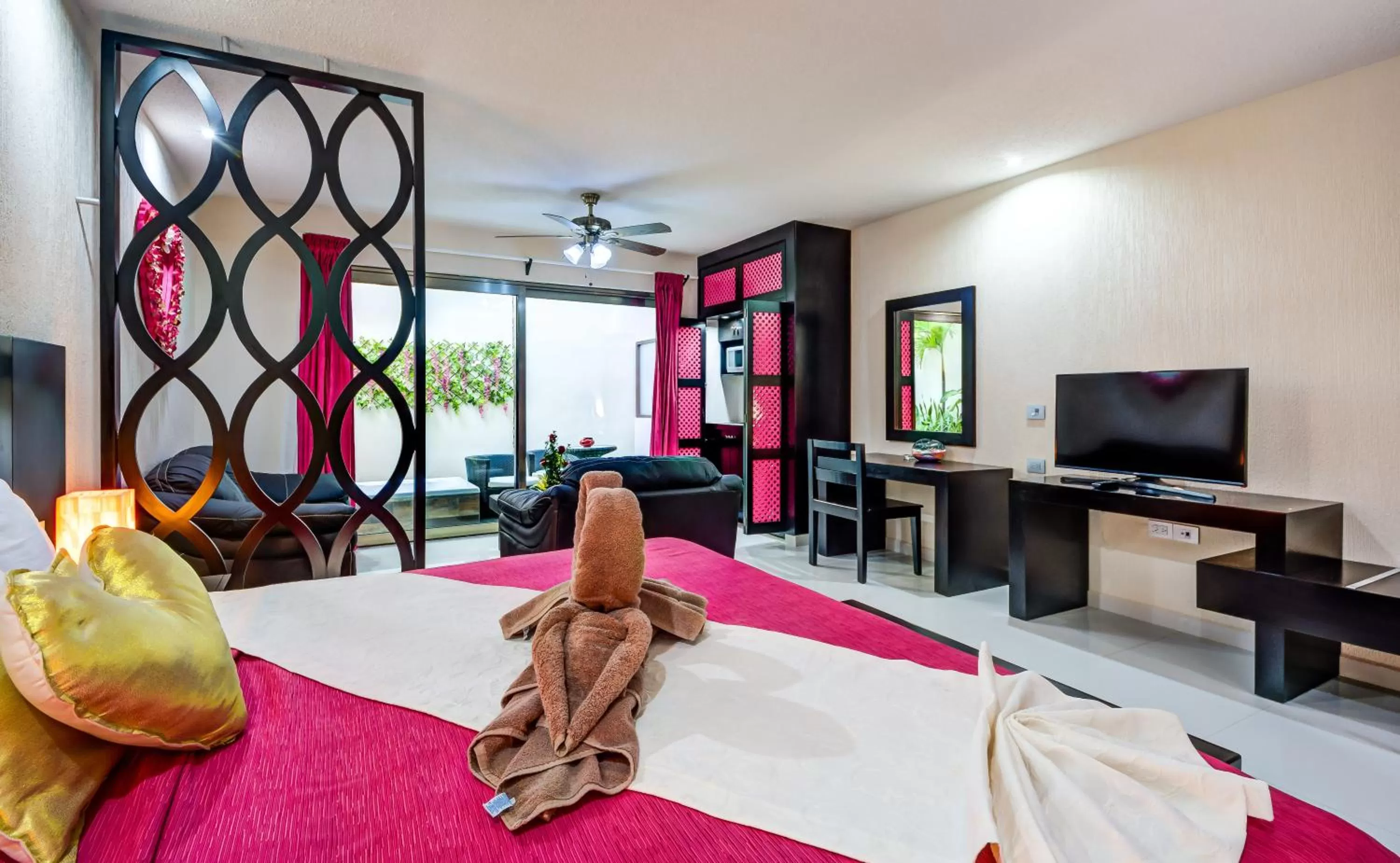 Deluxe Double Room with Spa Bath  in Suites Corazon