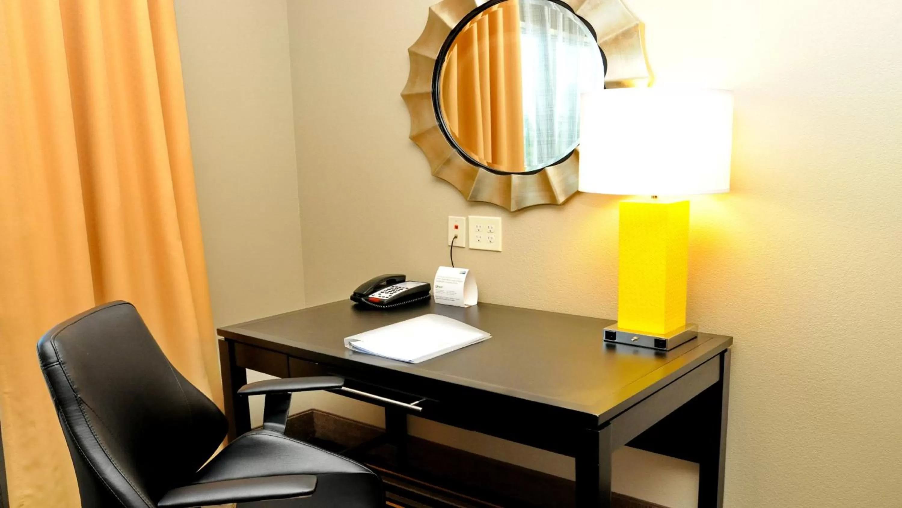 King Room - Mobility Access/Hearing Accessible in Holiday Inn Express Covington-Madisonville by IHG