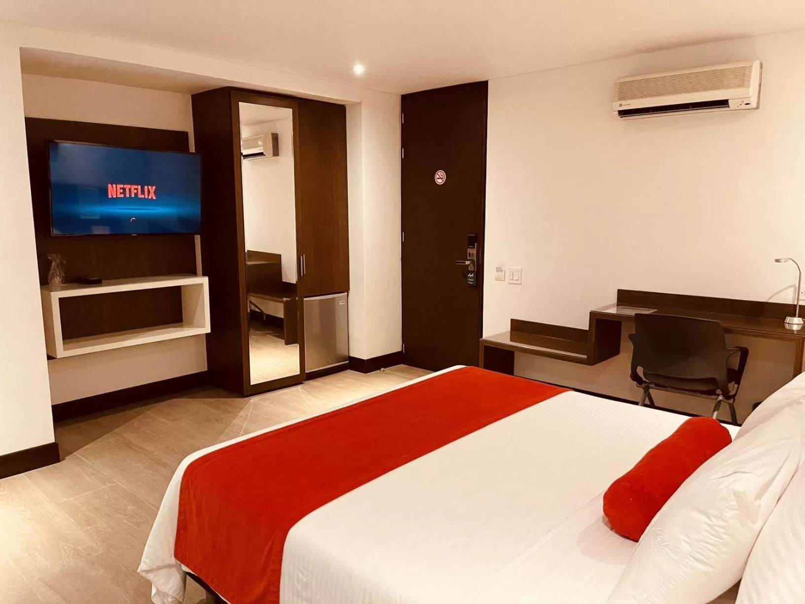  Executive Double Room with Spa Bath in Hotel Loyds