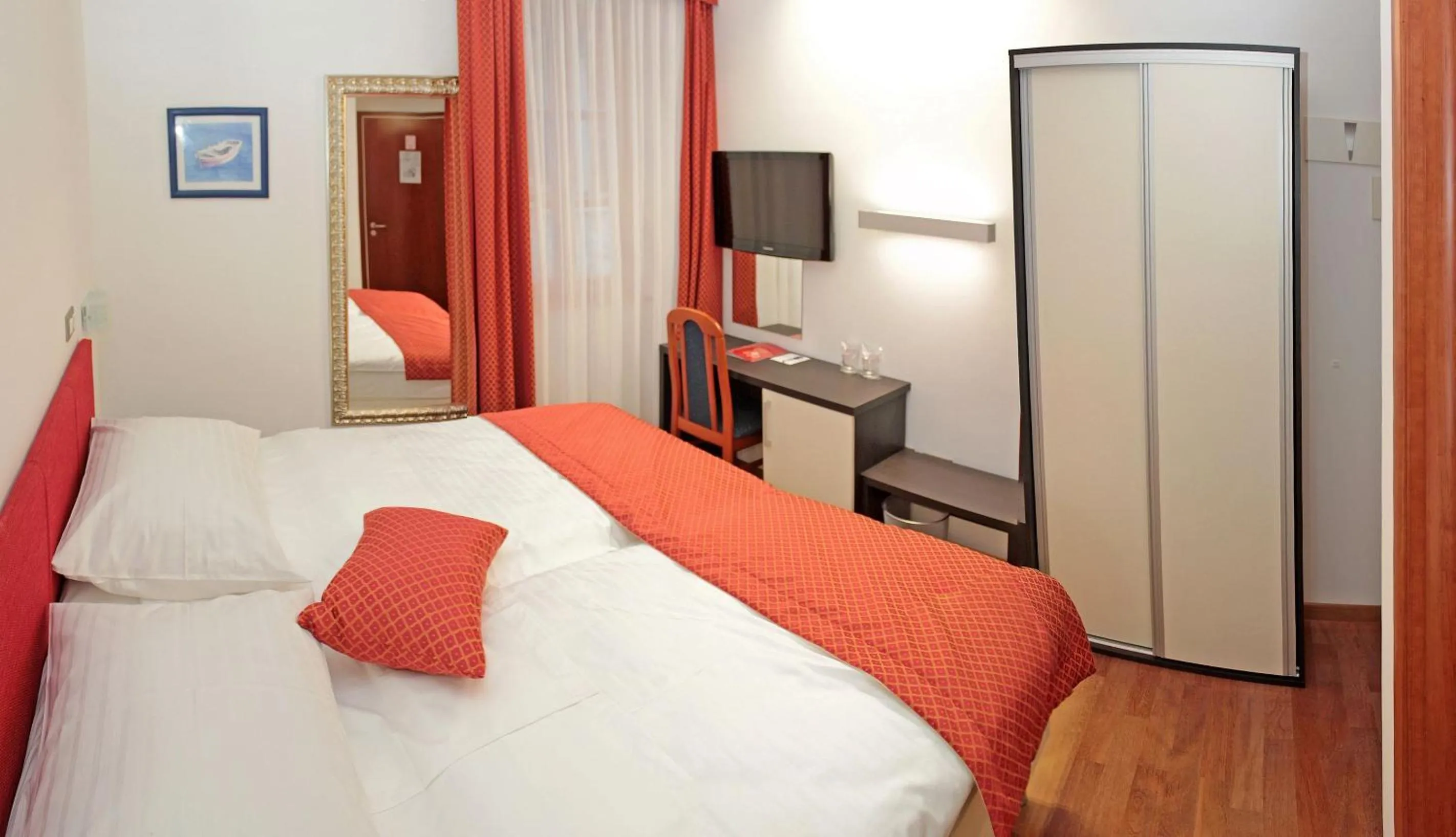 Comfort Double Room in Hotel Monika