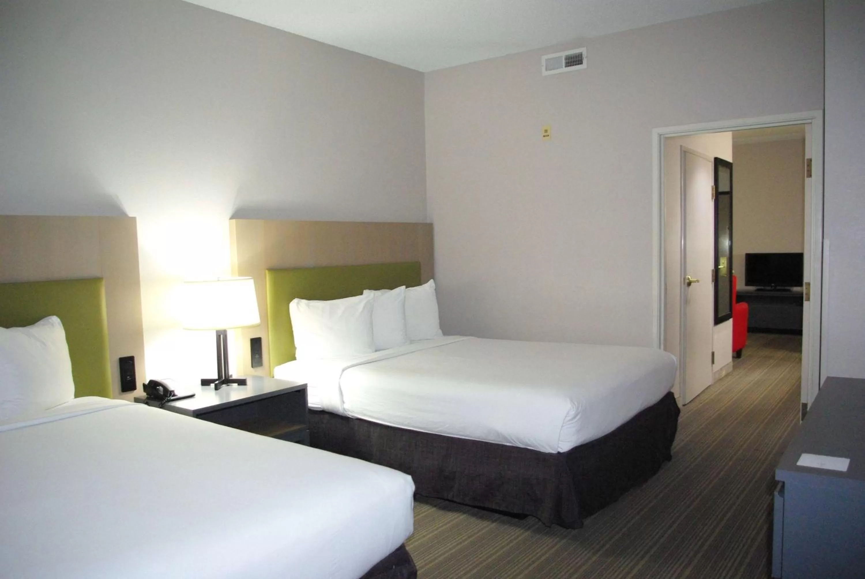 One-Bedroom Suite with Two Queen Beds, Non-Smoking in Wingate by Wyndham Matthews - Charlotte