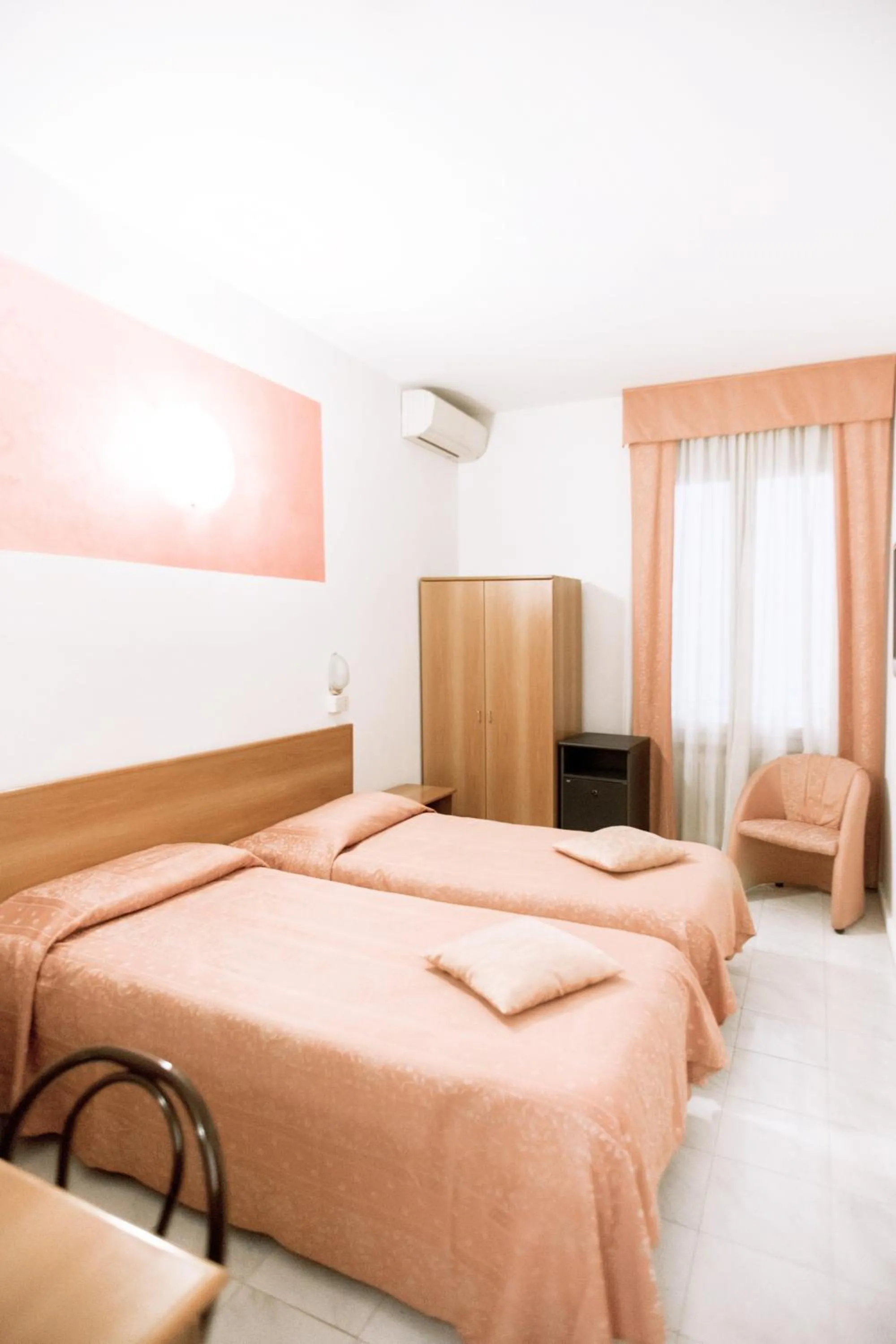 Twin Room - single occupancy in Hotel Europa