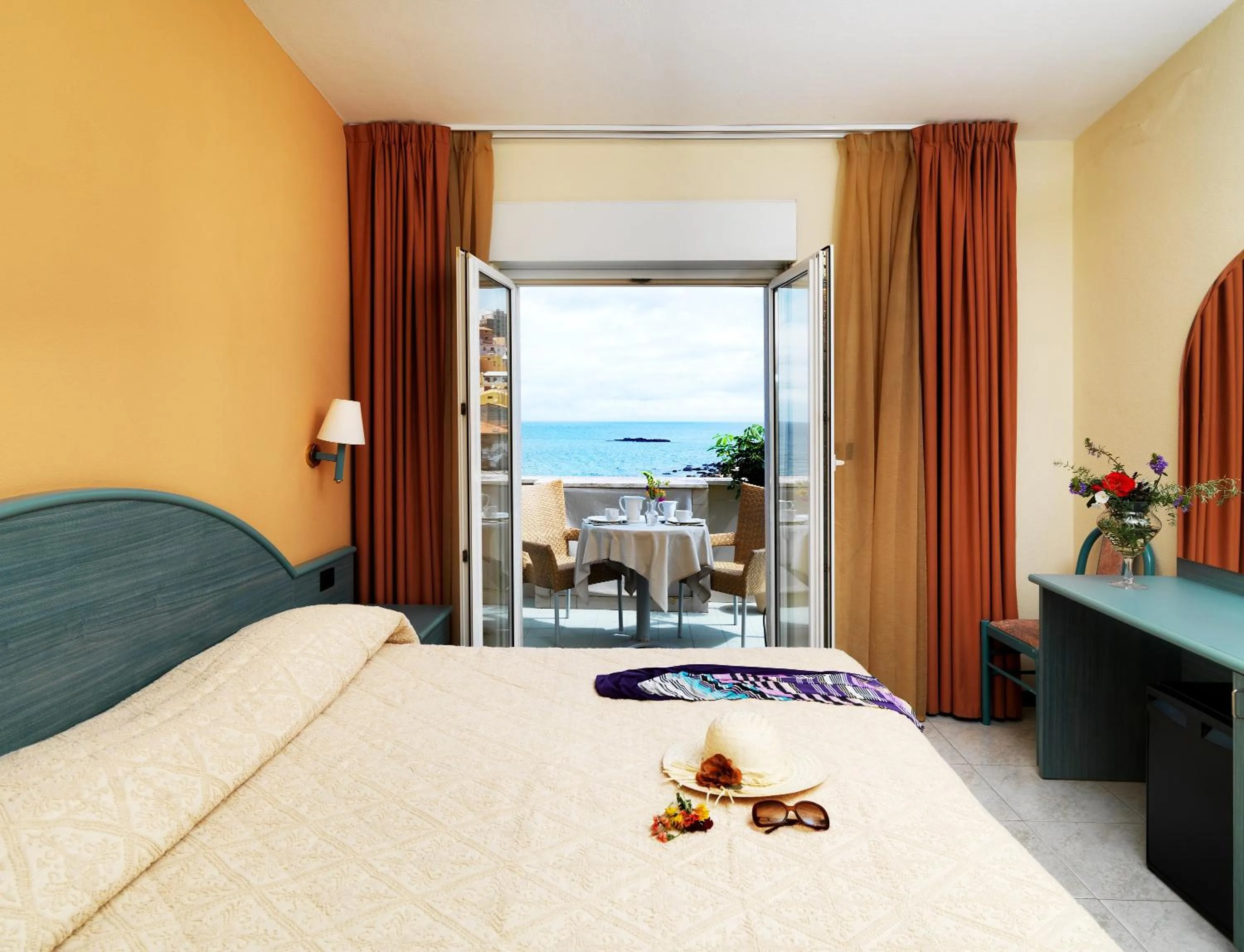 Double Room with Balcony and Sea View in Hotel & SPA Riviera Castelsardo