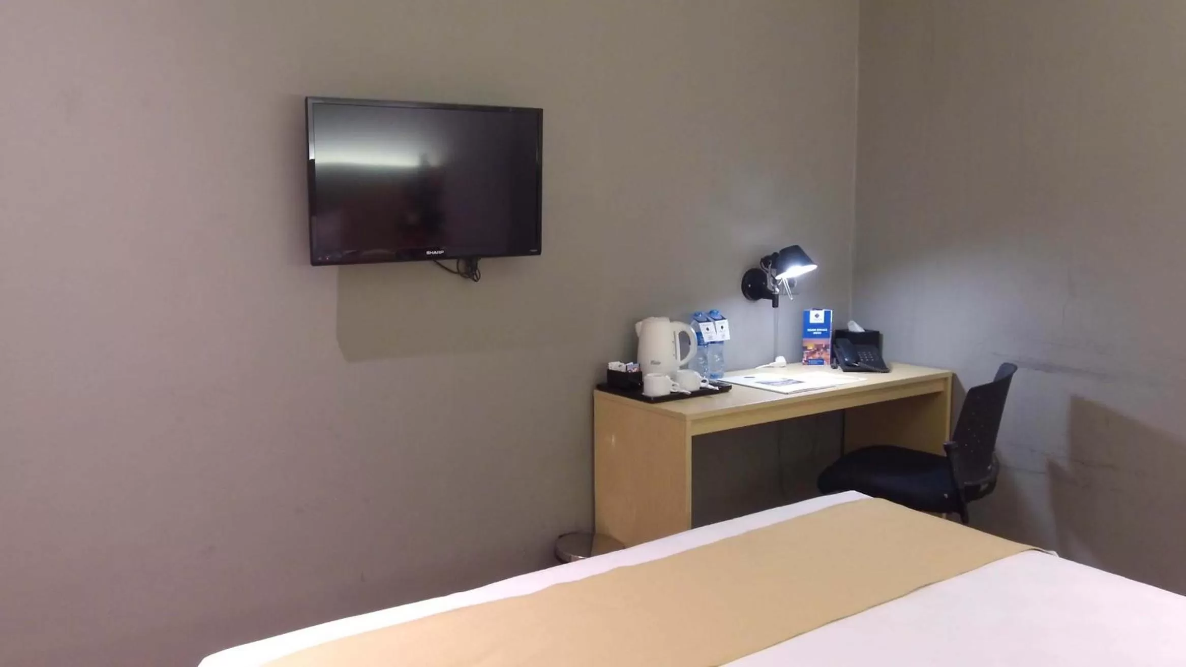 Standard Double Room in Yunna Hotel Lampung