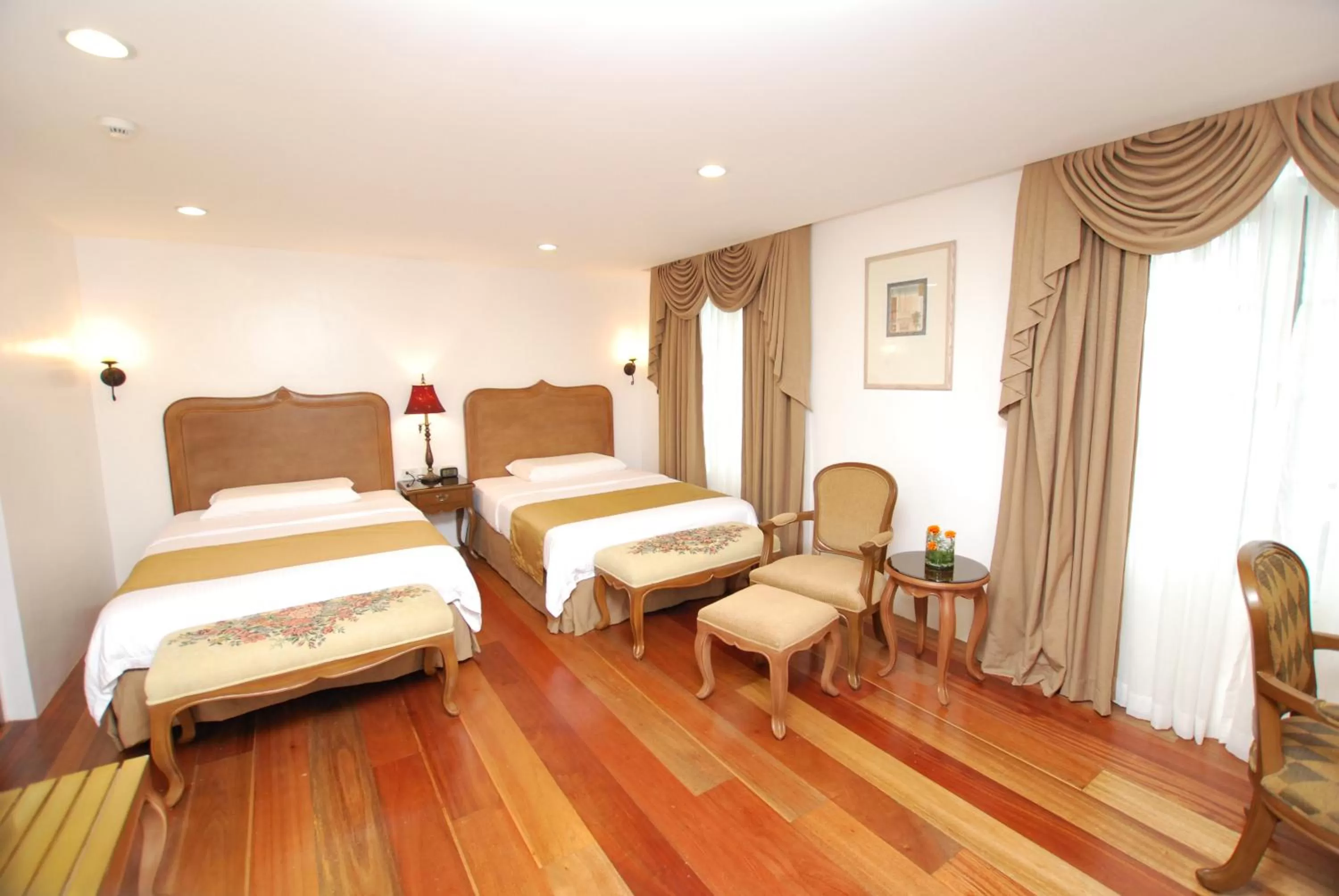 Double Room with Lake View in Villa Ibarra