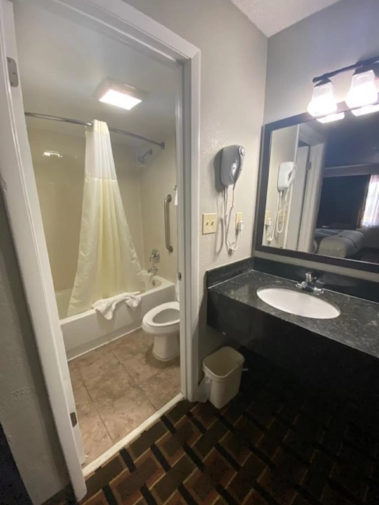 Double Room with Two Double Beds - Smoking in Quality Inn near Blue Spring