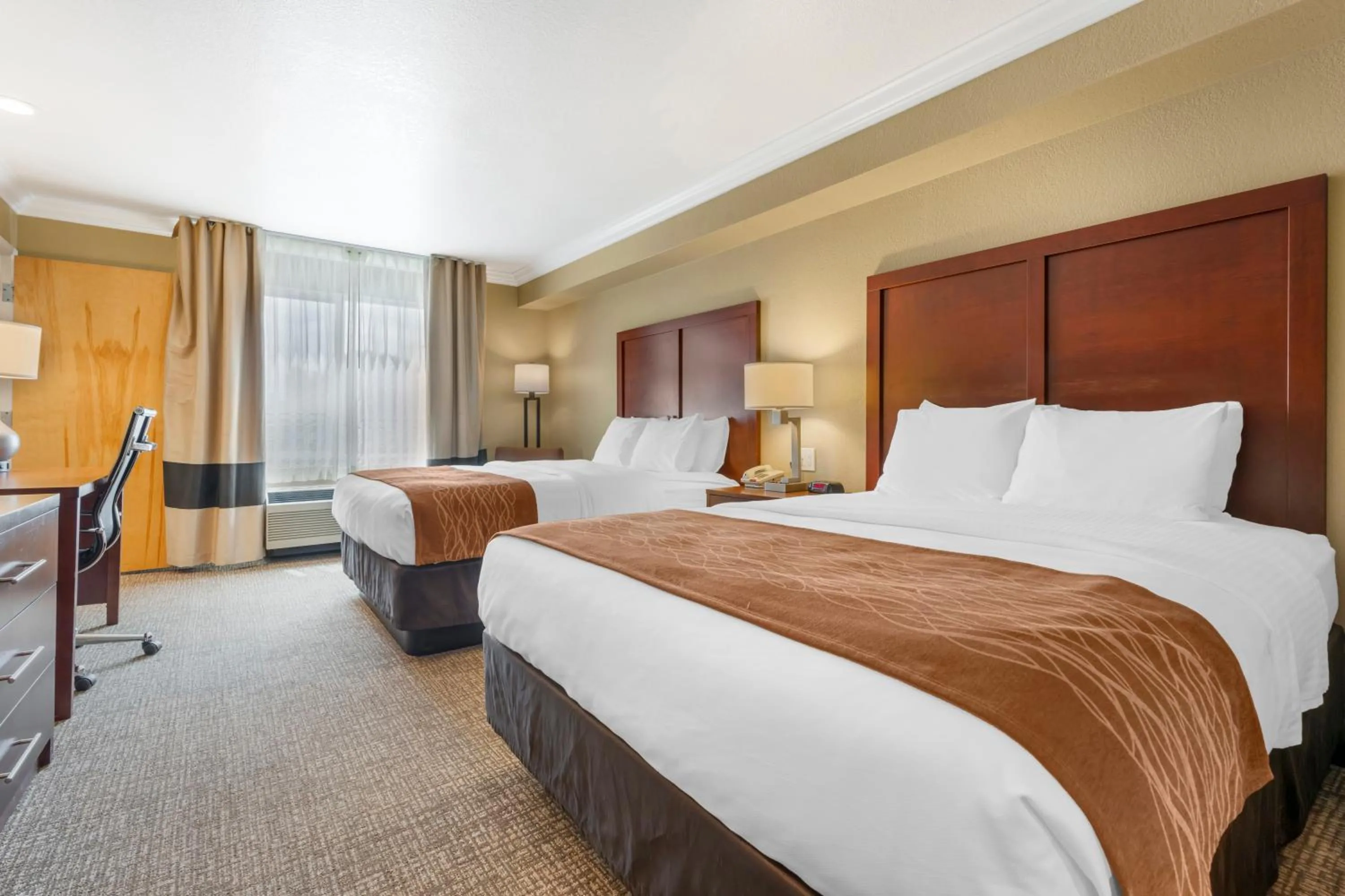 Standard Queen Room with Two Queen Beds - Non-Smoking in Comfort Inn Arcata