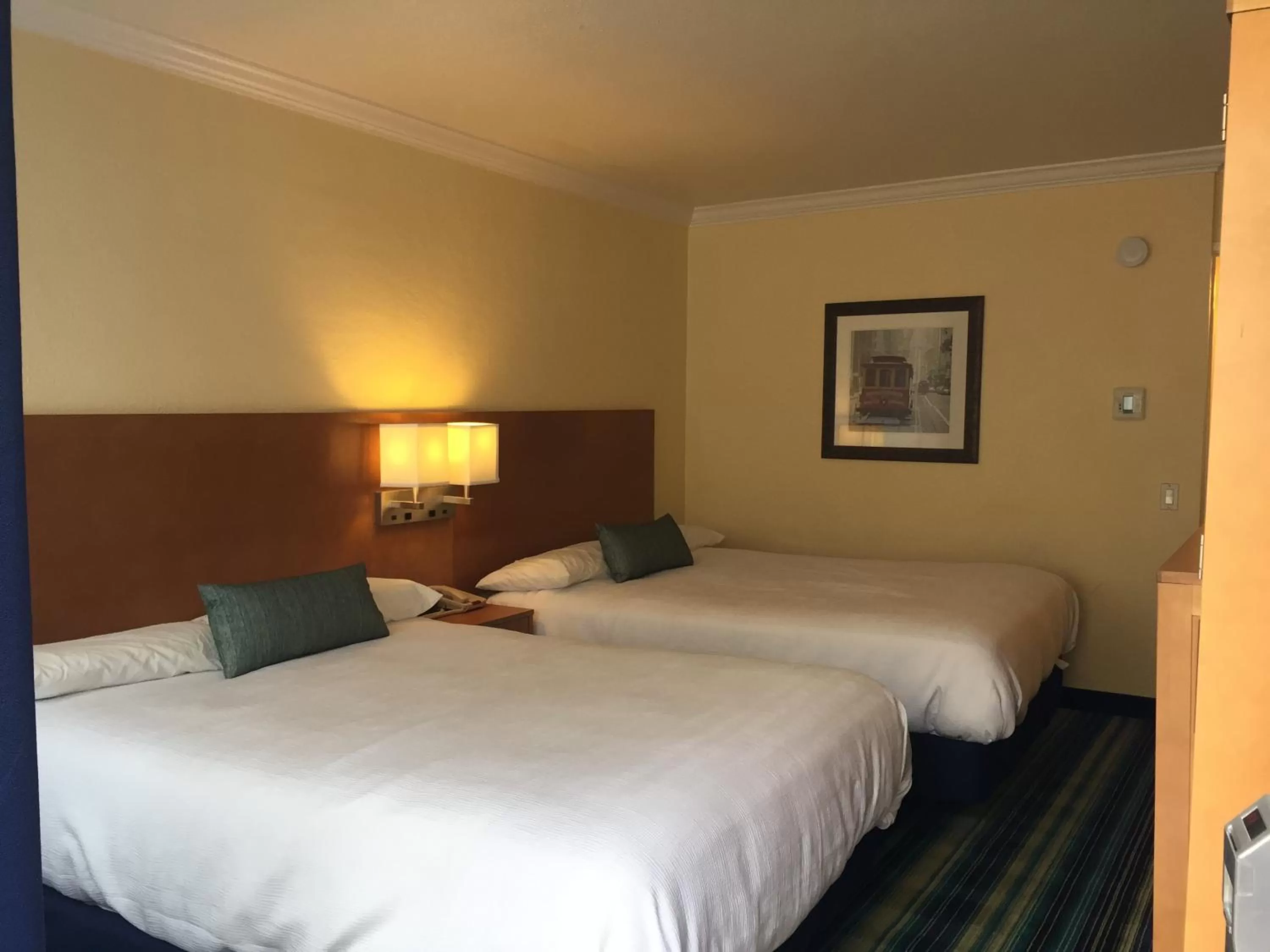 Smoking Double Queen Room in Surf Motel