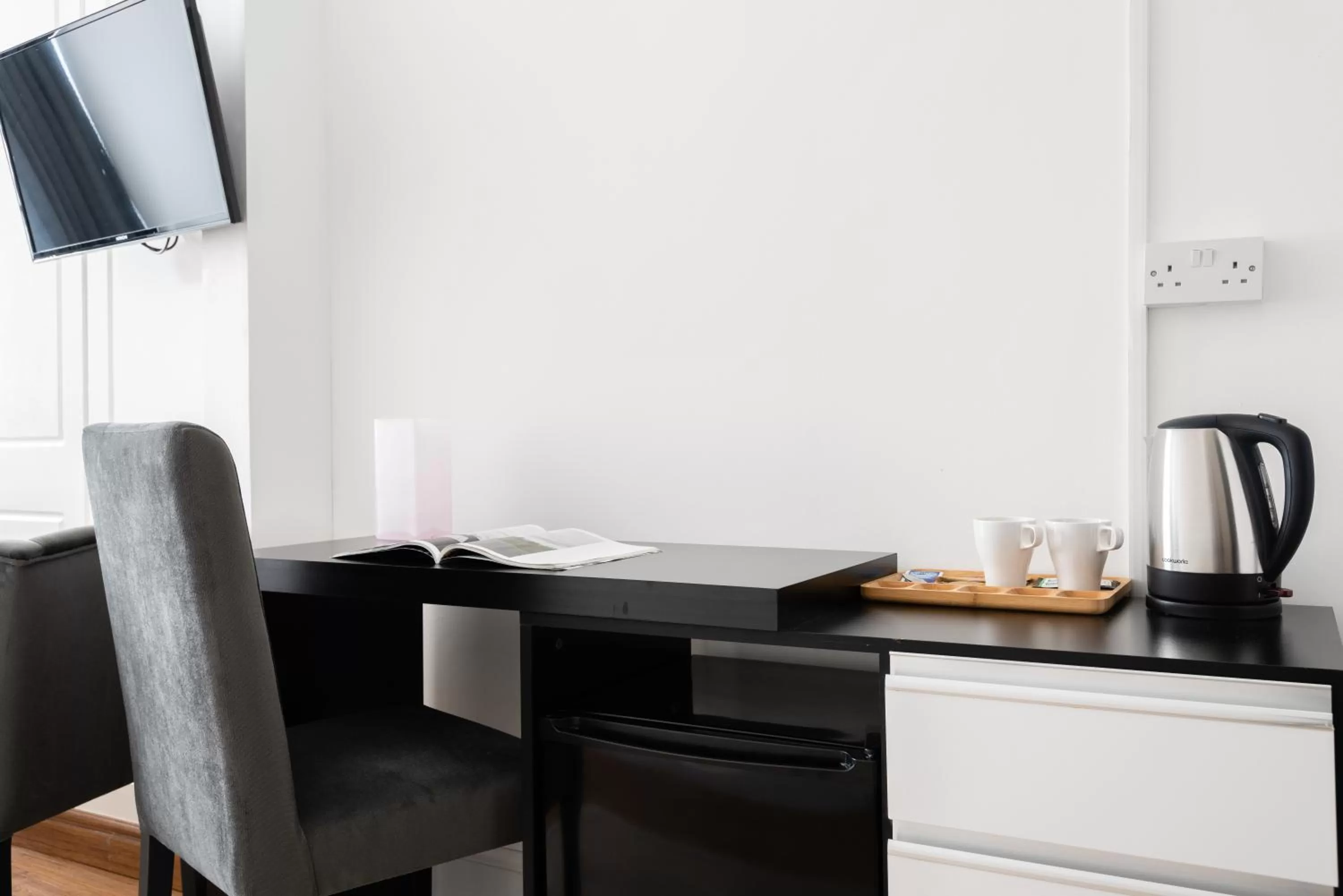 Budget Double Room in Central Hoxton Shoreditch