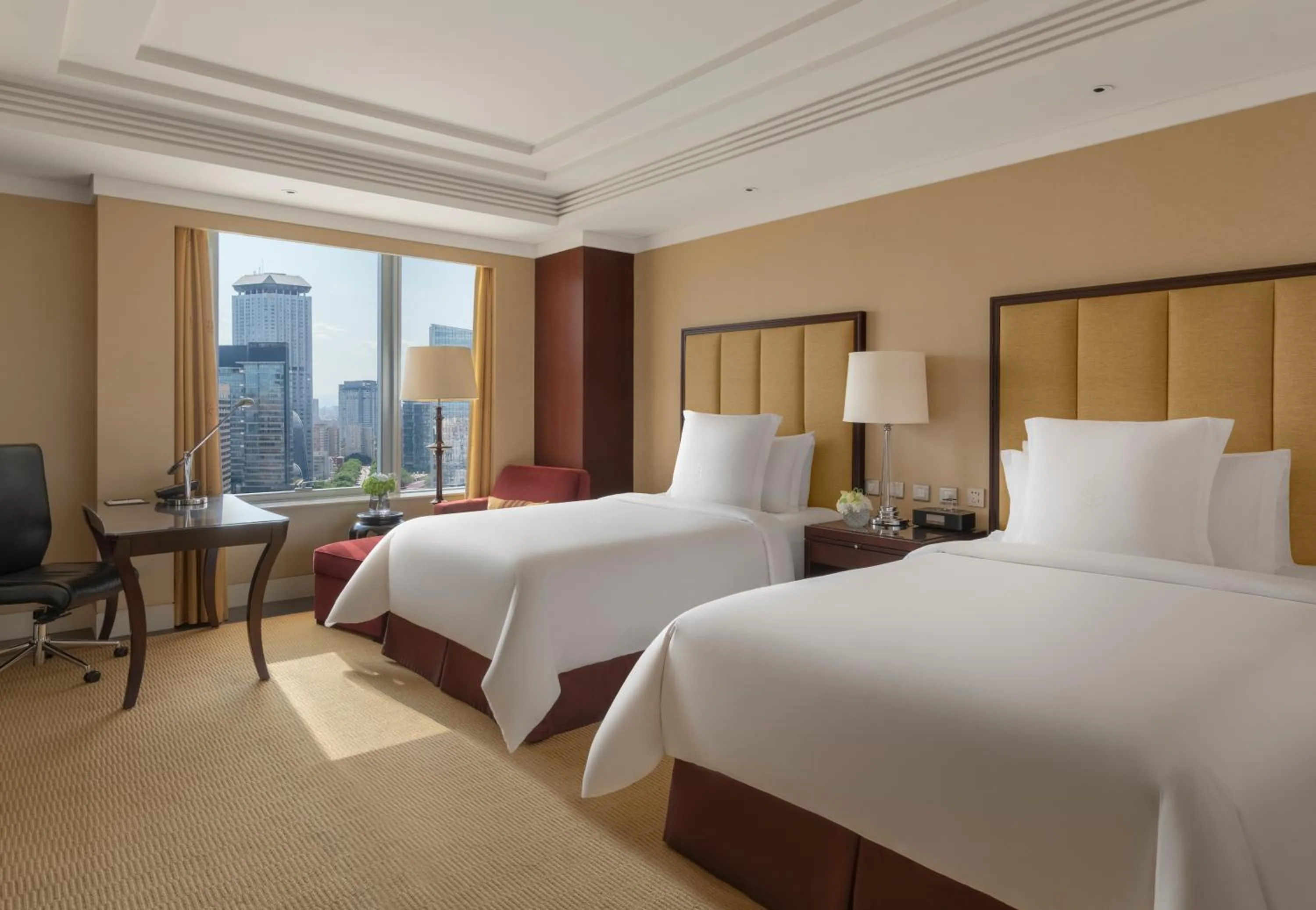 Club Twin Room with River View in Four Seasons Hotel Beijing